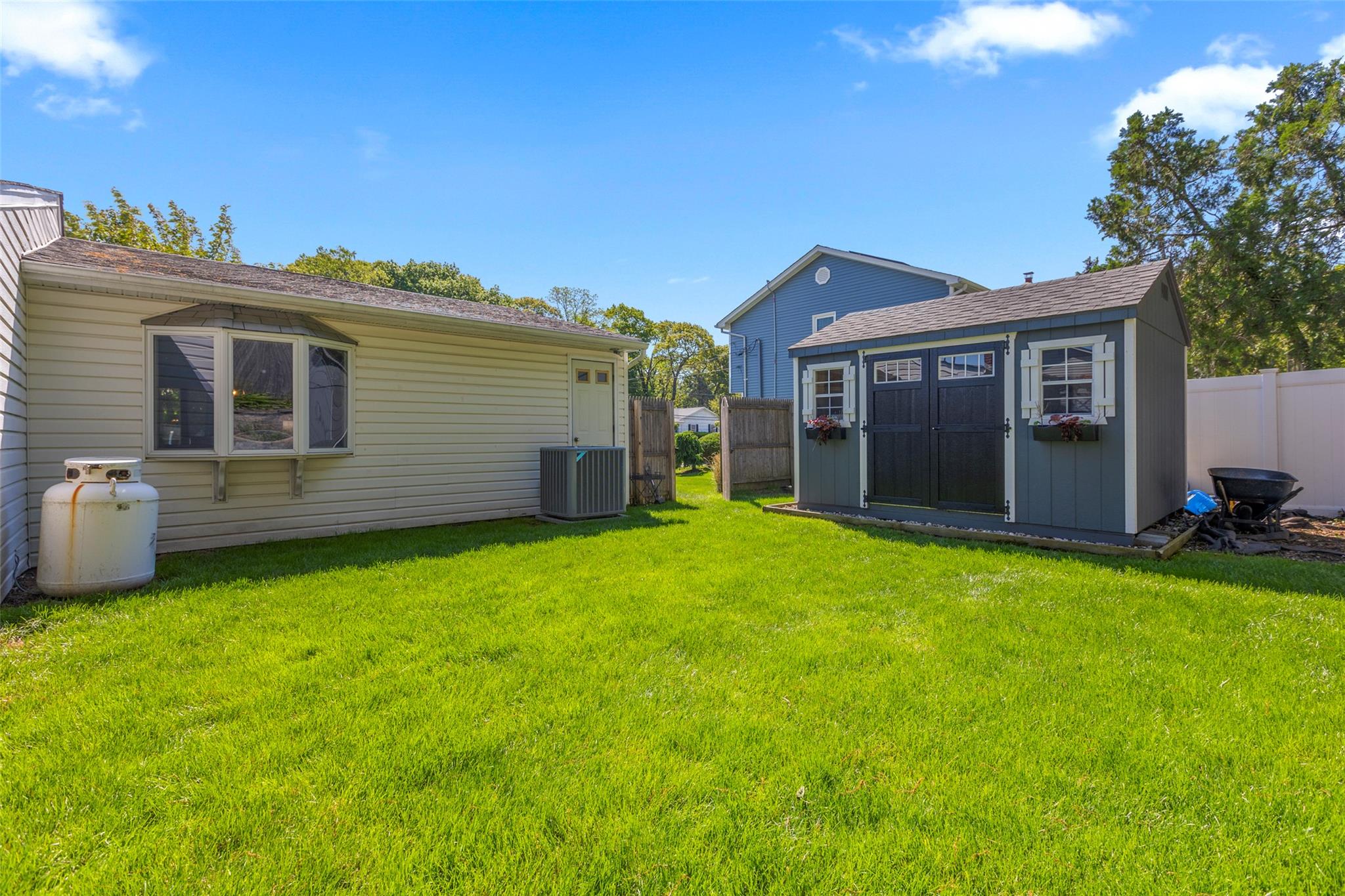 20 Soundway Drive, Rocky Point, New York image 25