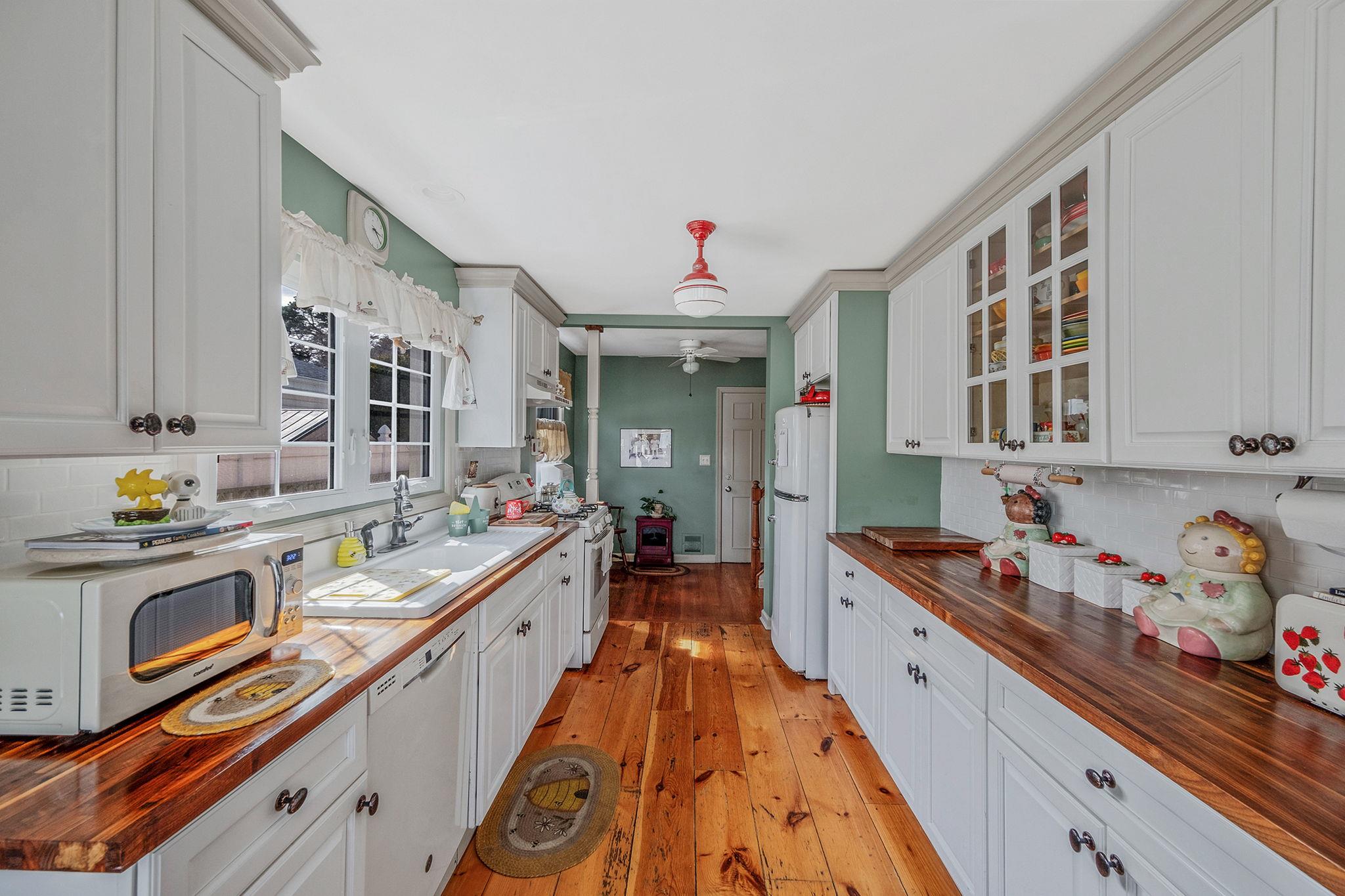 165 Lakeside Trail, Ridge, New York image 27