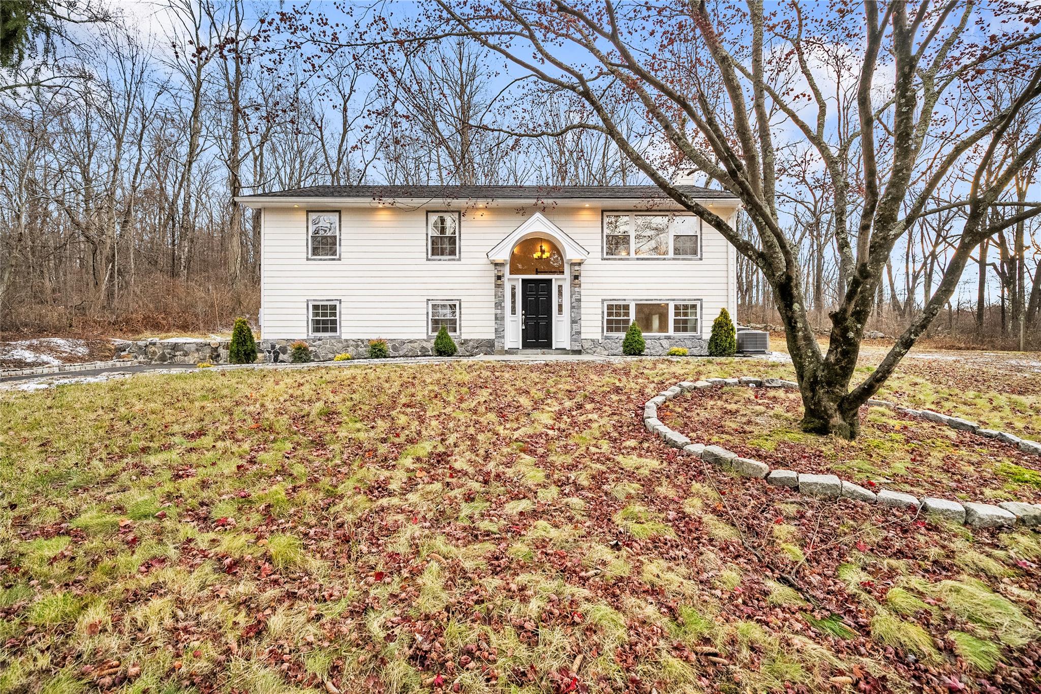 15 Cobblestone Lane, Cortlandt Manor, New York image 1