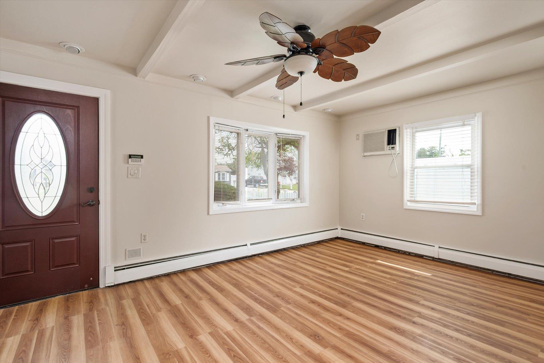 44 Needle Lane, Levittown, New York image 3