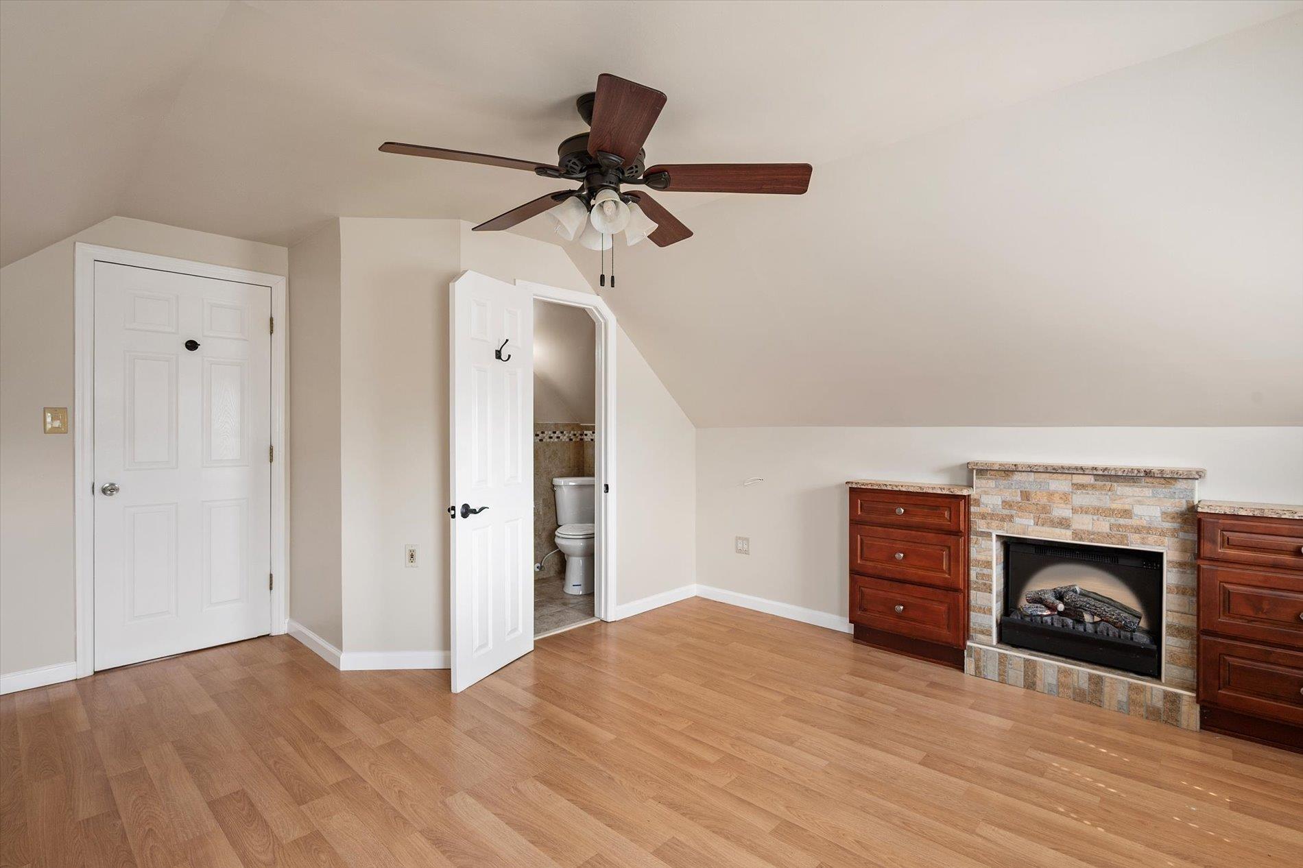 44 Needle Lane, Levittown, New York image 12