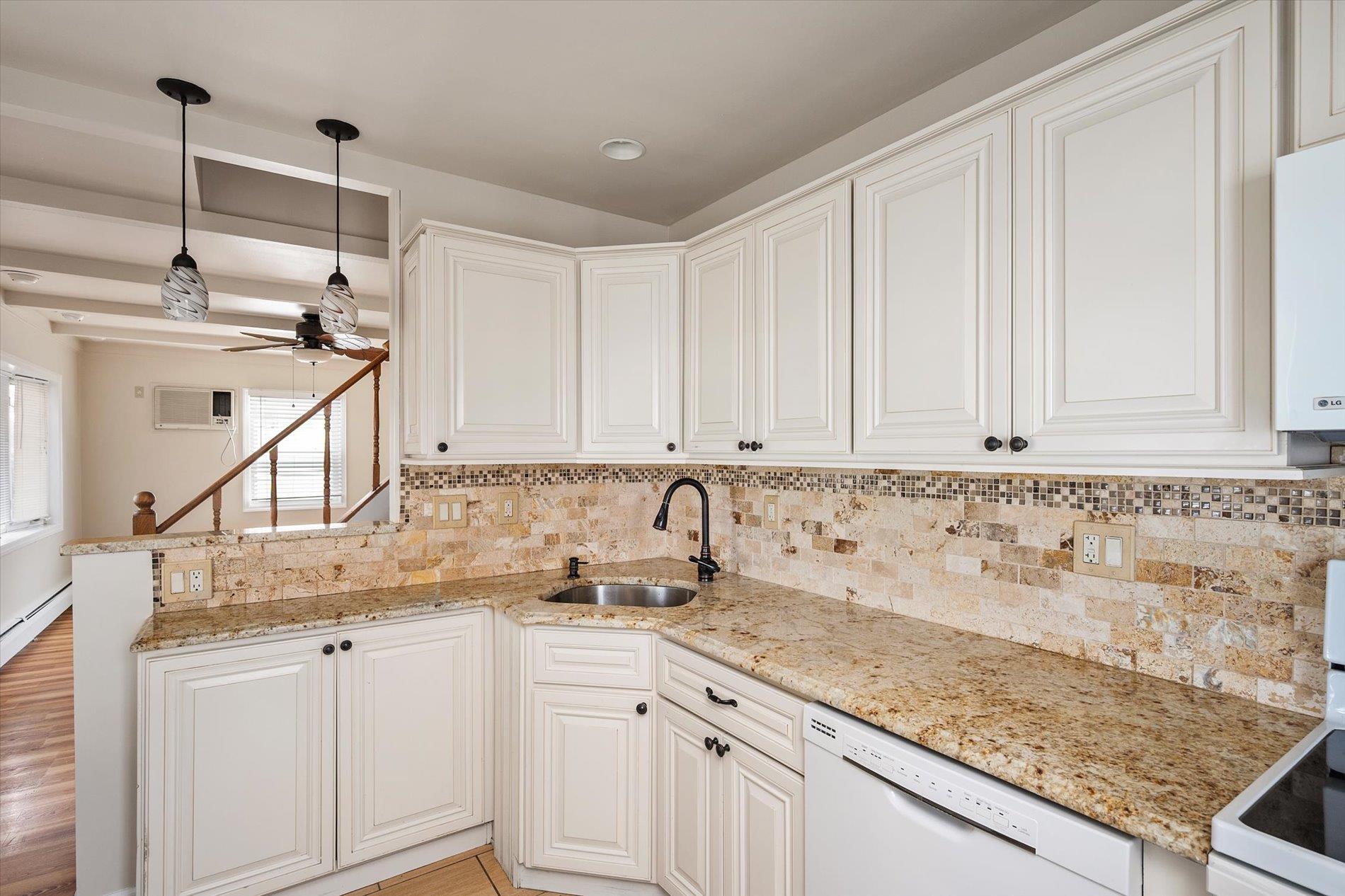 44 Needle Lane, Levittown, New York image 9