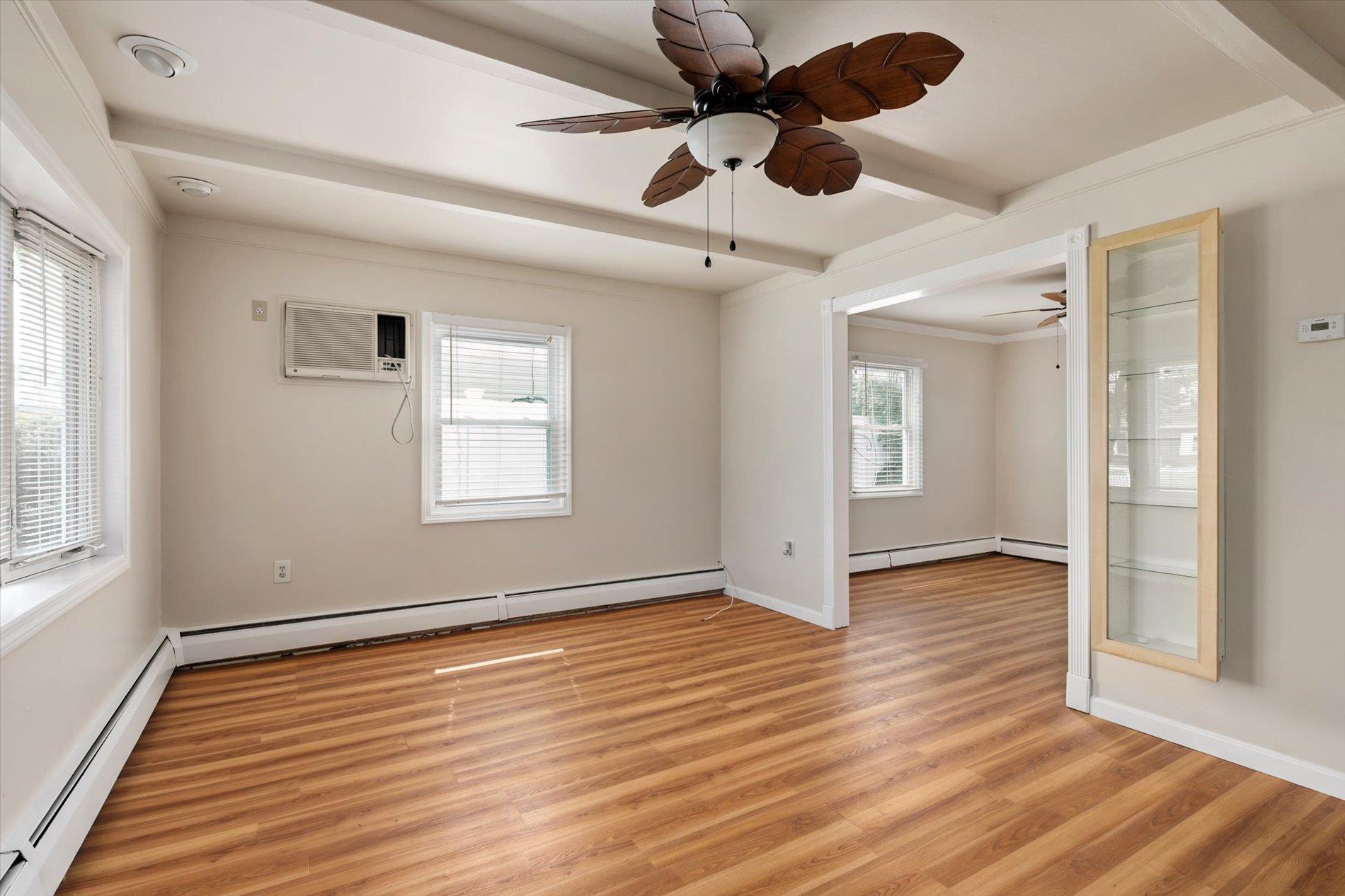 44 Needle Lane, Levittown, New York image 4