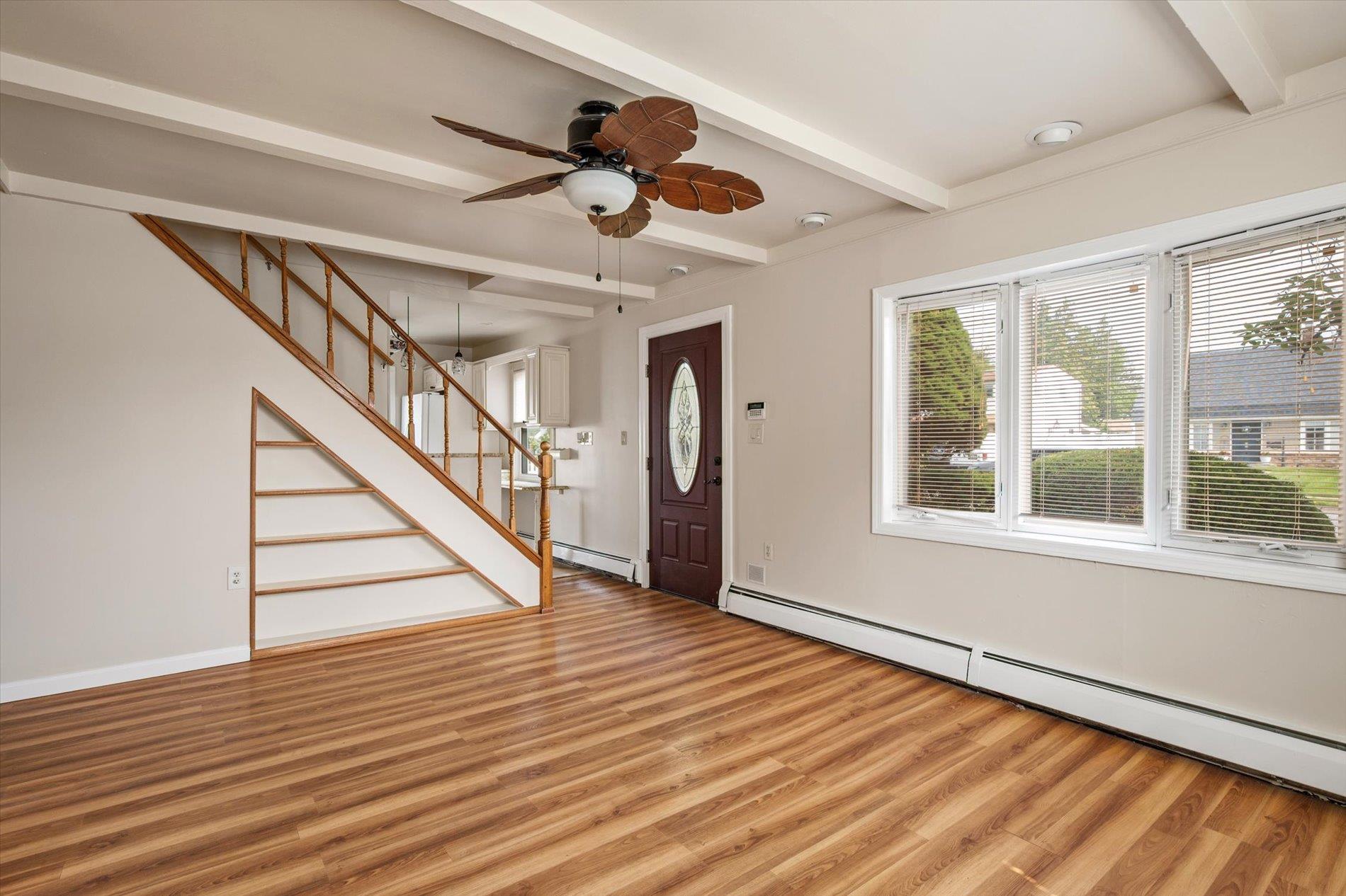 44 Needle Lane, Levittown, New York image 5