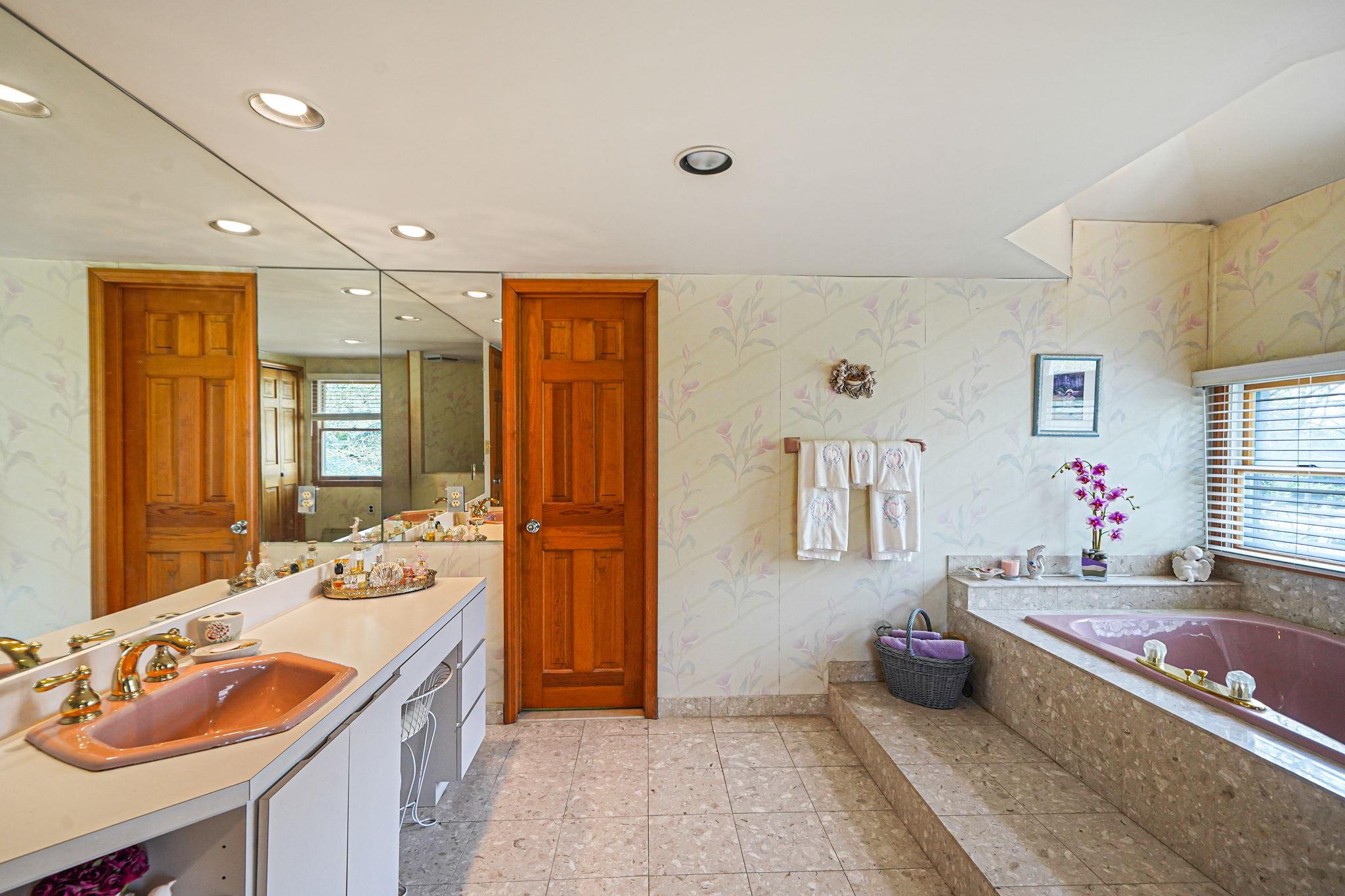 279 Sunset Avenue, Westhampton Beach, New York image 25