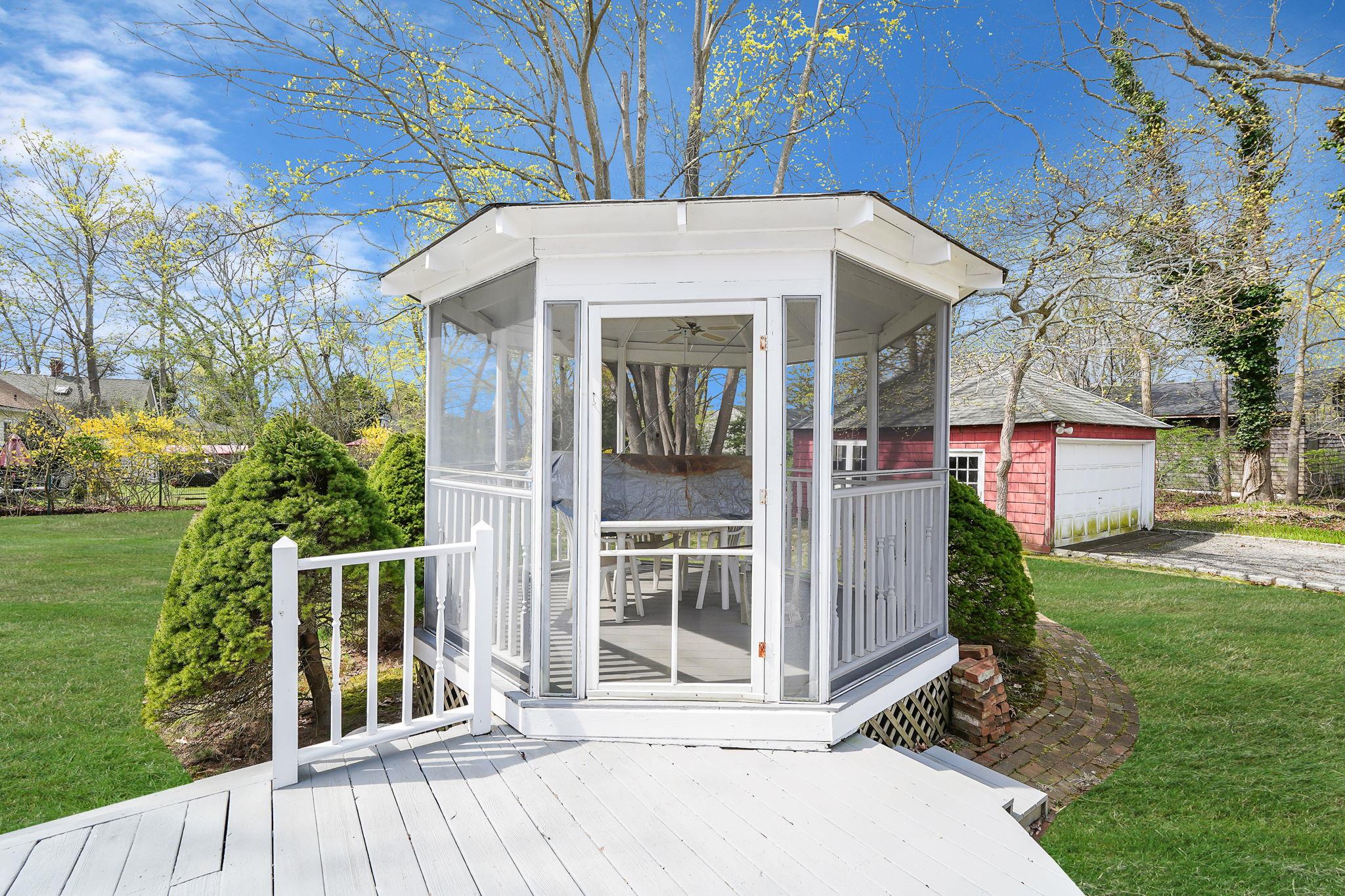 279 Sunset Avenue, Westhampton Beach, New York image 40