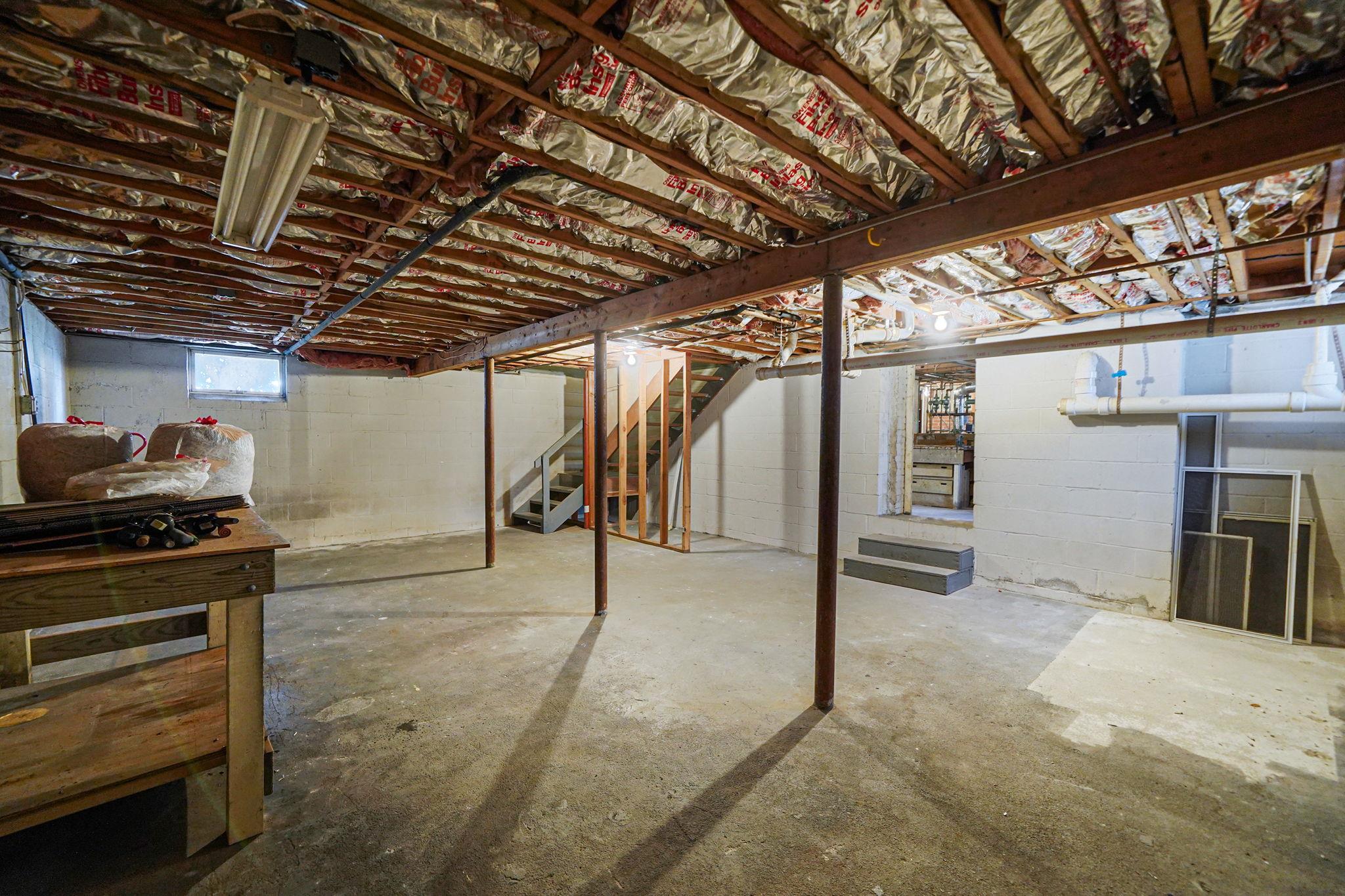 279 Sunset Avenue, Westhampton Beach, New York image 33
