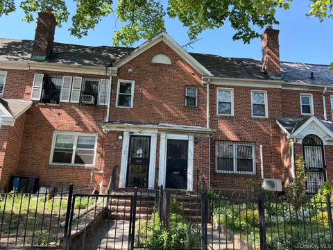 Multifamily For Sale - 71-09 34th Avenue<br/> Jackson Heights, NY 11372
