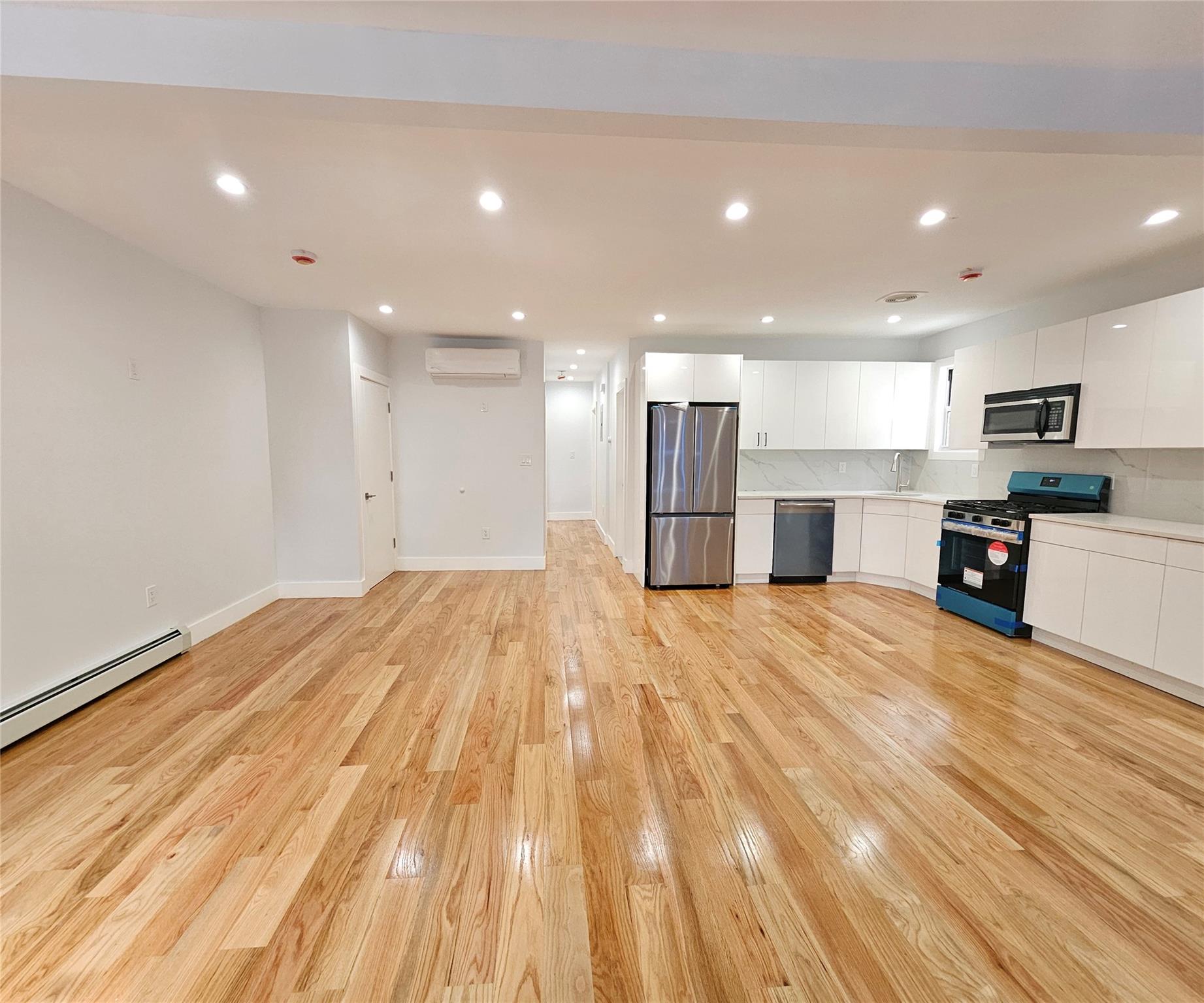 158-29 75 ave