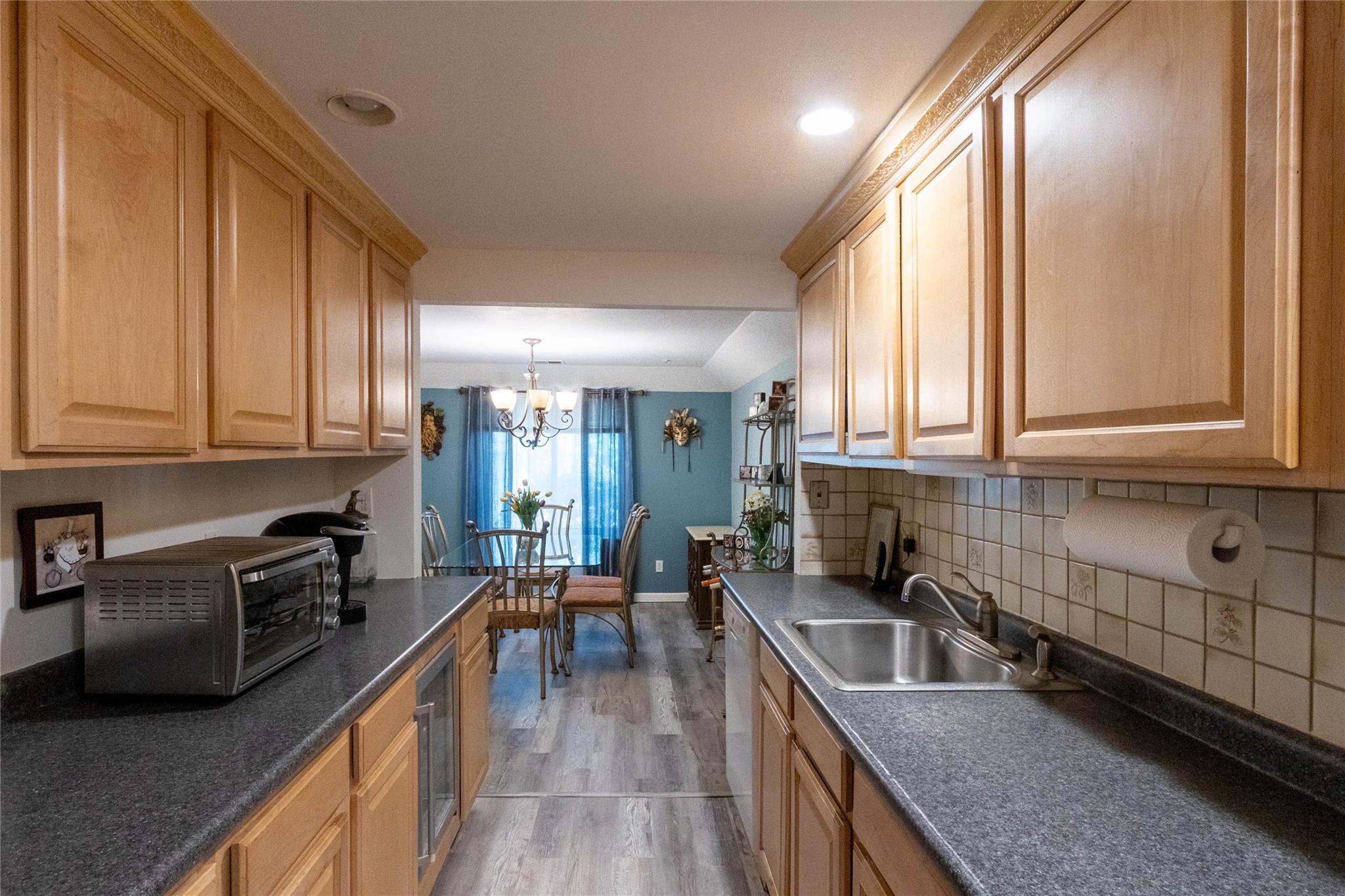 193 Skyline Drive, Coram, New York image 5