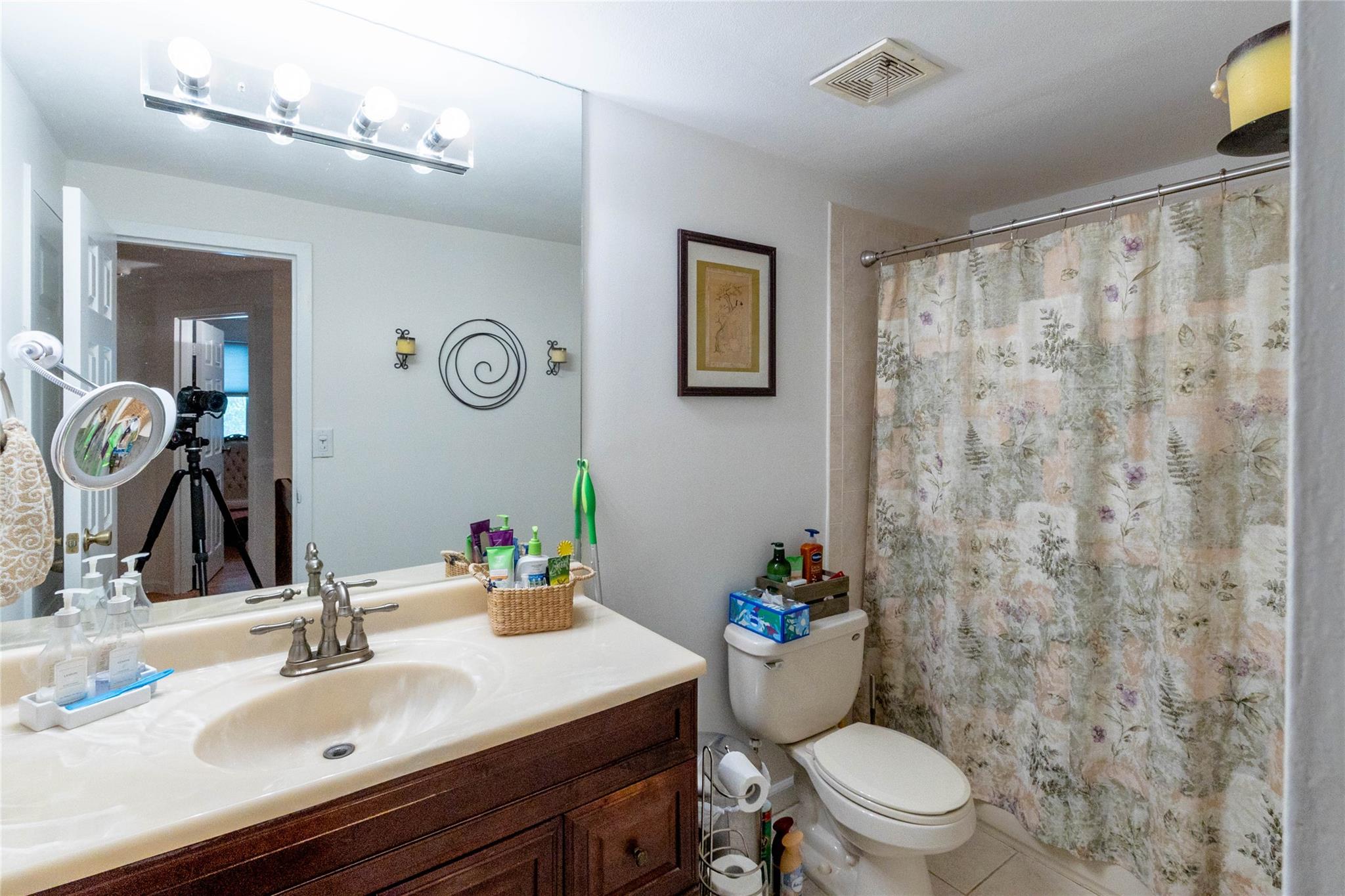 193 Skyline Drive, Coram, New York image 15