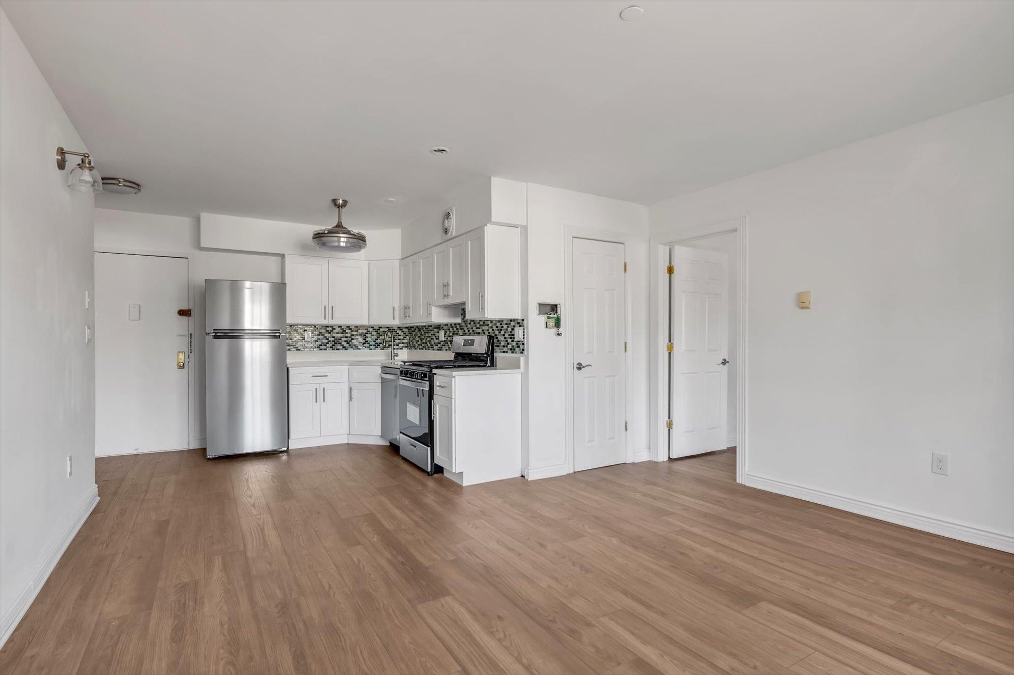 72-35 Metropolitan Avenue #BD, Middle Village, New York image 6