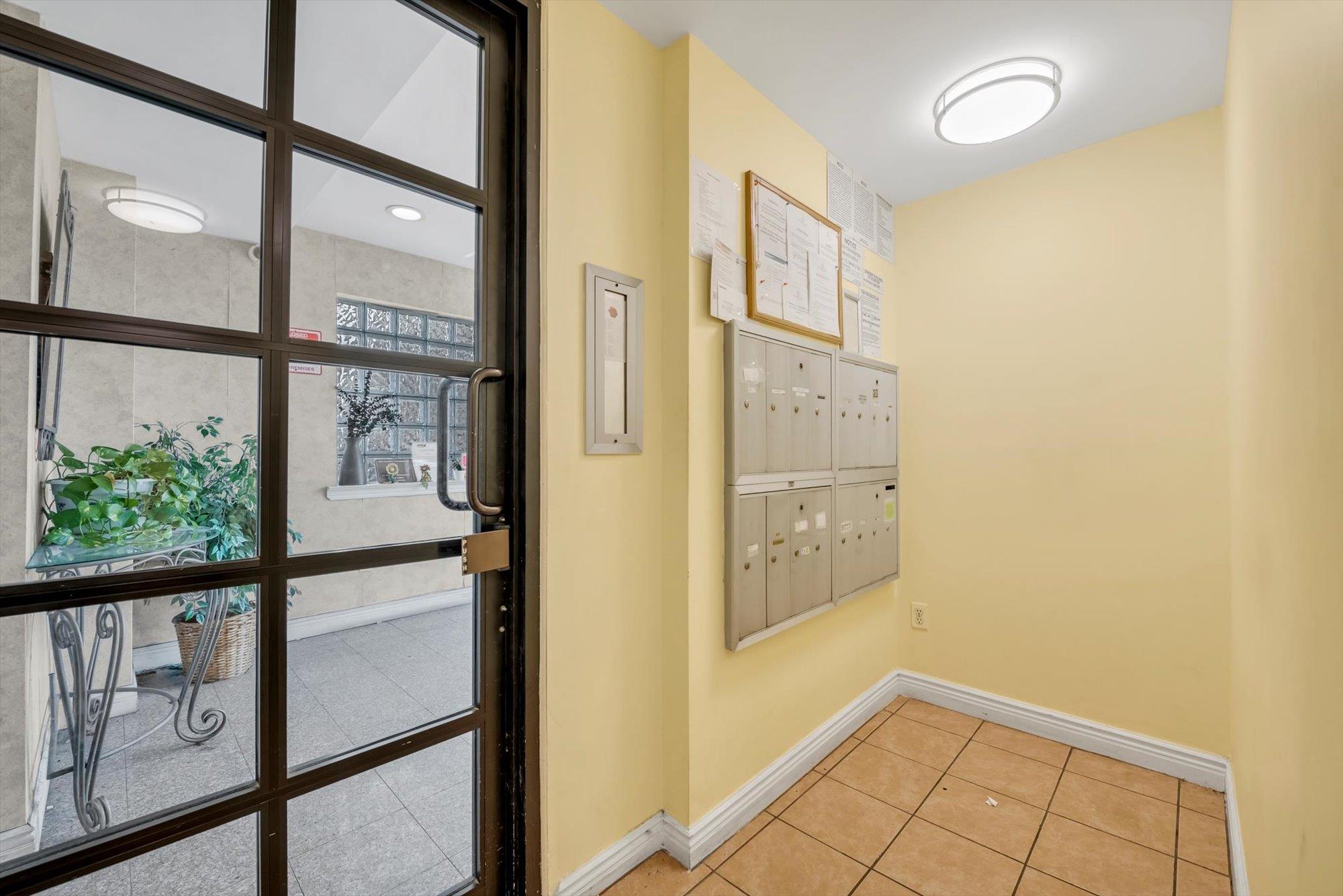 72-35 Metropolitan Avenue #BD, Middle Village, New York image 13