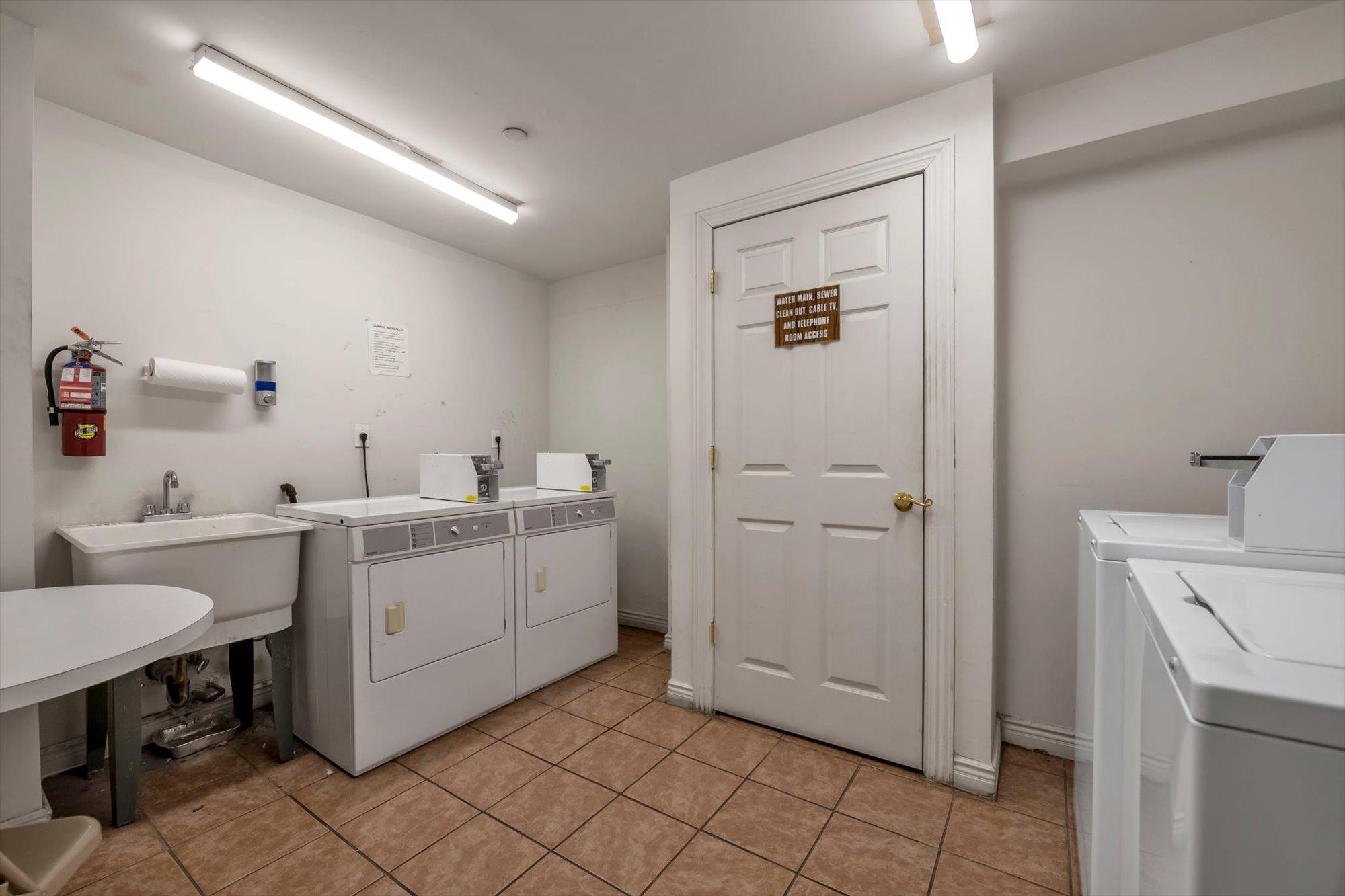 72-35 Metropolitan Avenue #BD, Middle Village, New York image 14