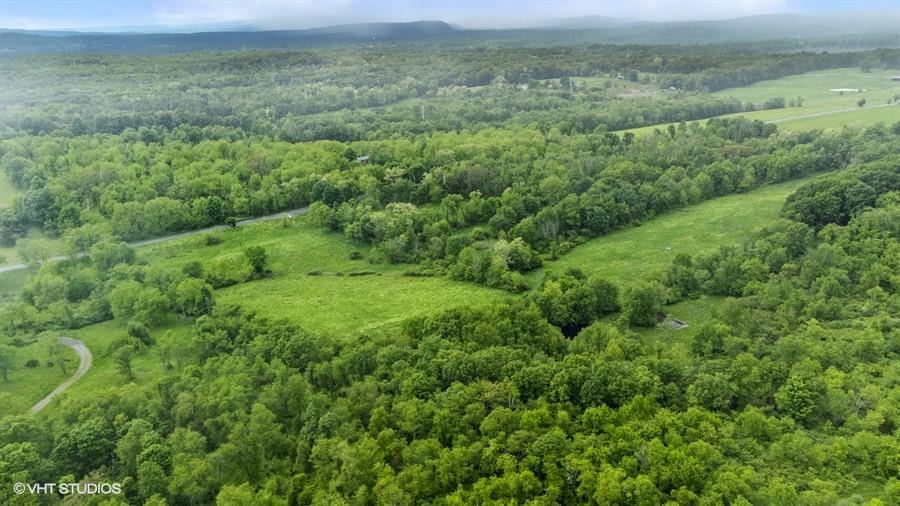 Gretna Road, Pleasant Valley, New York image 10