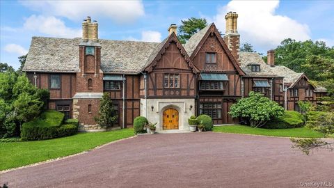 127 Horseshoe Road Mill Neck NY 11765