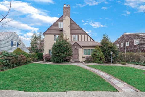 Homes For Sale - 331 Richmond Road<br/> Douglaston, NY 11363