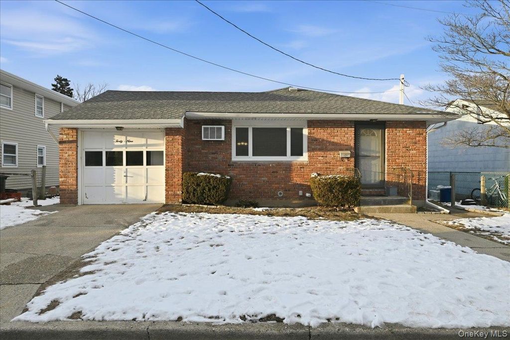 Photo of 49 Atlantic Avenue, Carle Place, NY 11514 (MLS # 954421)