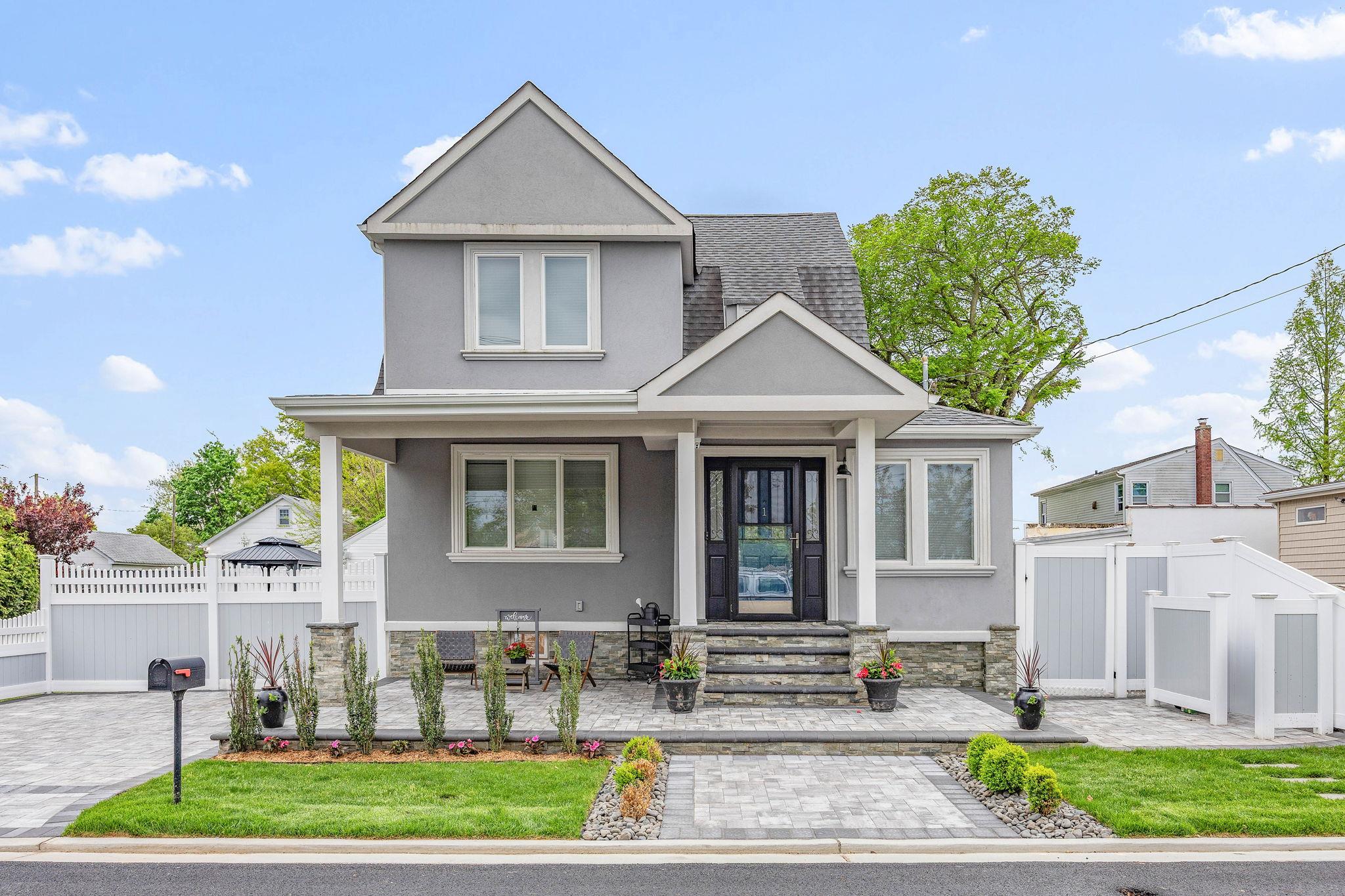 1 3rd Place, Bellmore, New York image 2