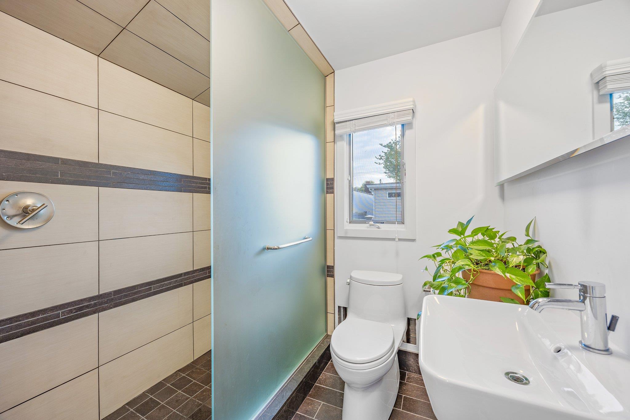 1 3rd Place, Bellmore, New York image 19