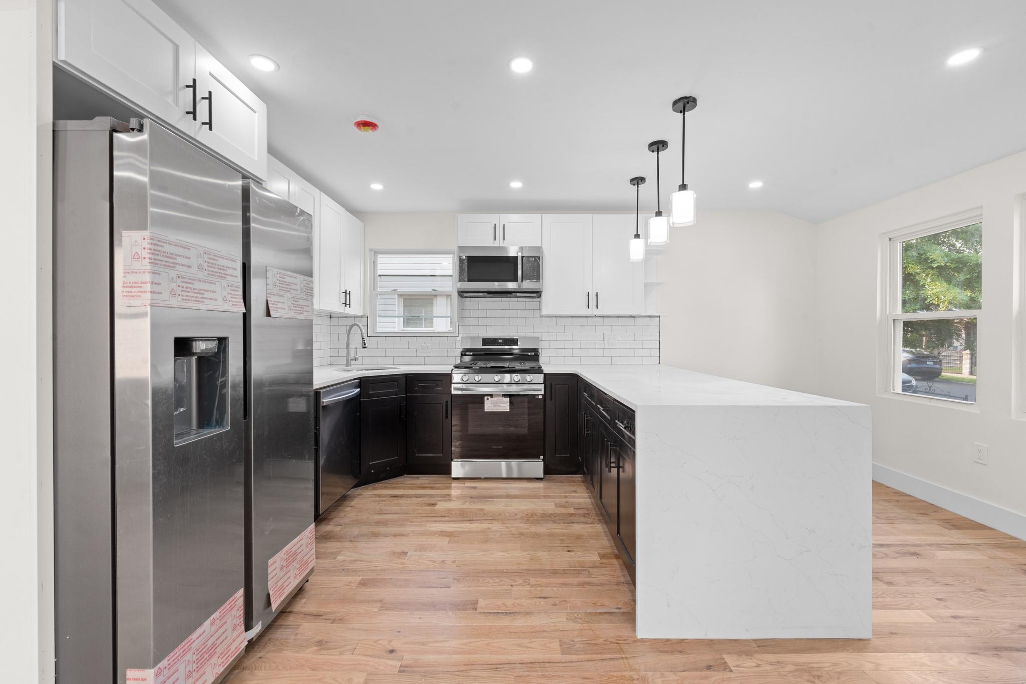 Property for Sale at Milburn Street, Springfield Gardens, Queens, NY - Bedrooms: 3 
Bathrooms: 3 
Rooms: 12  - $814,999
