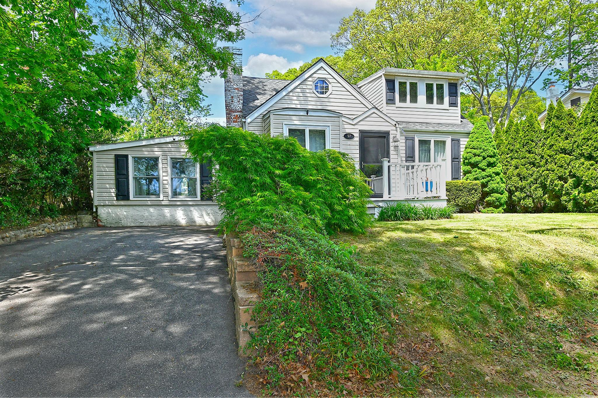 57 Hunters Lane, South Huntington, New York image 2