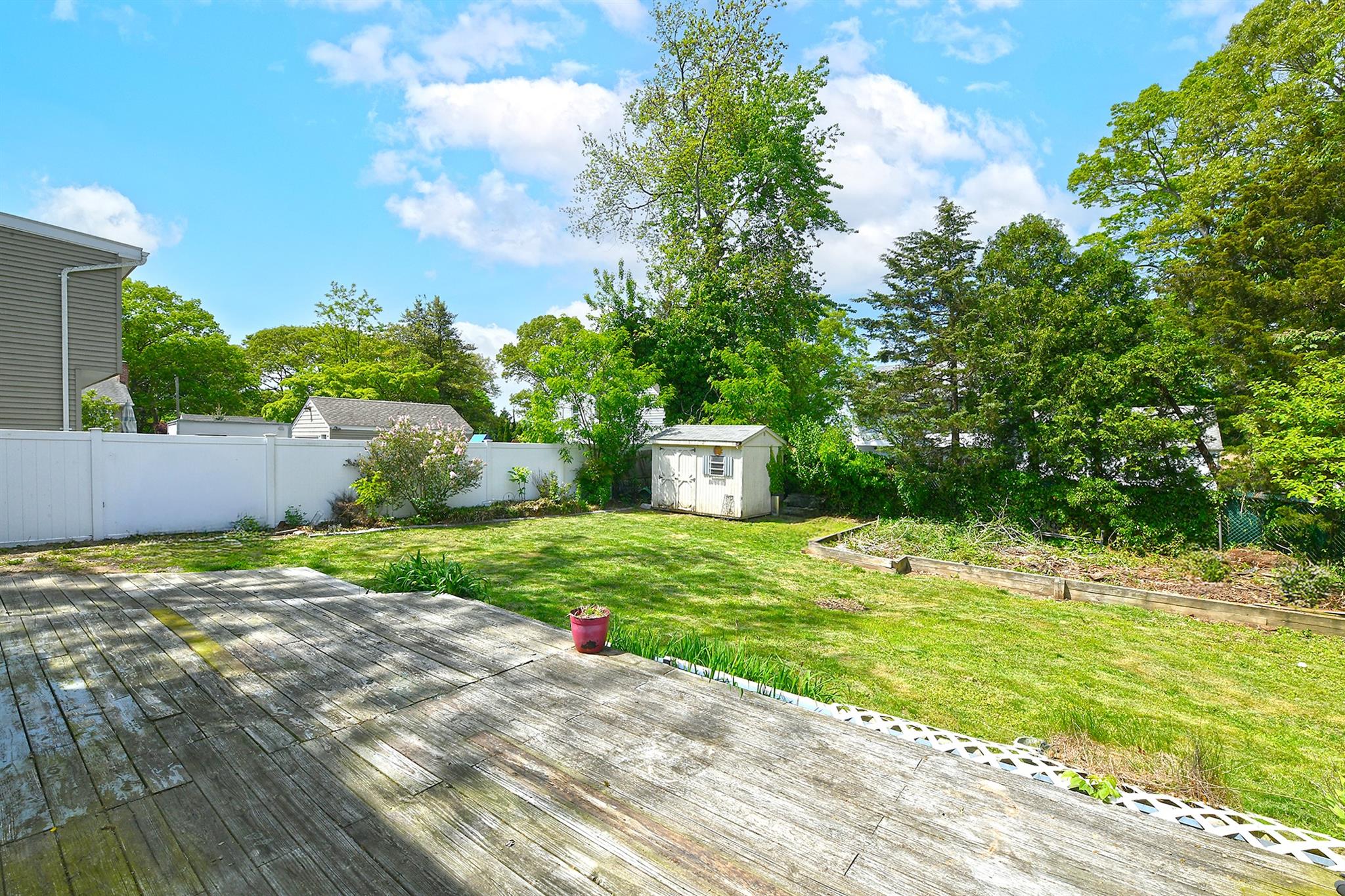 57 Hunters Lane, South Huntington, New York image 15