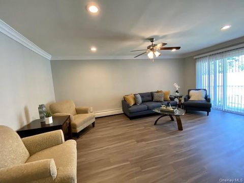 Apartment For Rent - 234 River Avenue #67<br/> Patchogue, NY 11772