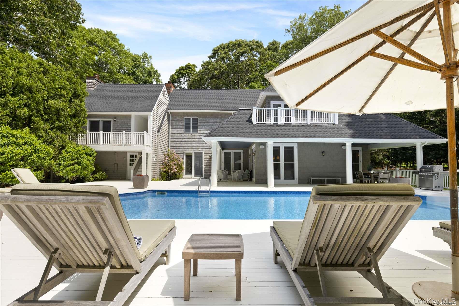 25 Deerwood Path