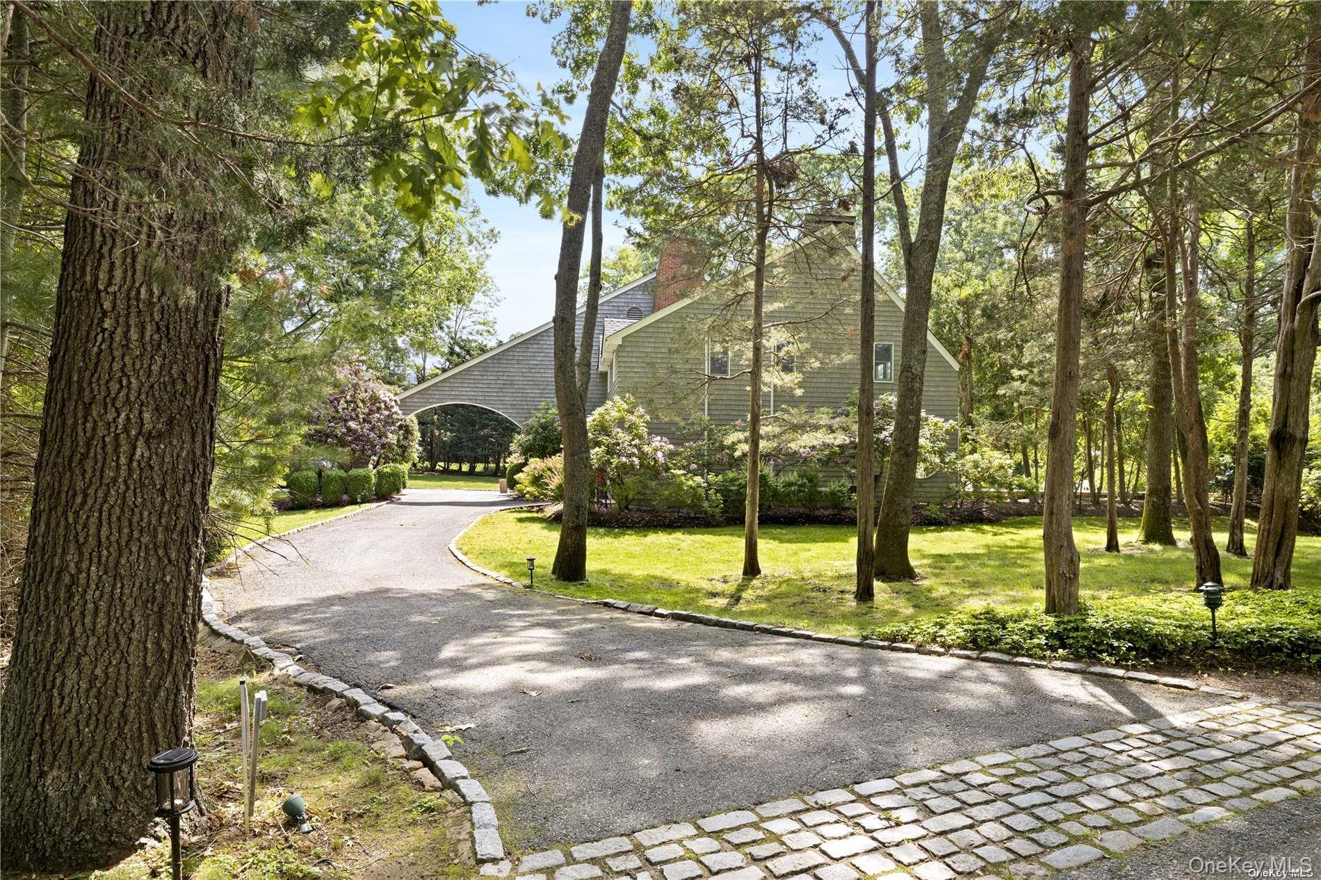 25 Deerwood Path