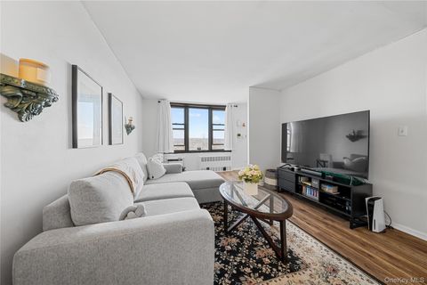 Homes For Sale - 6200 Riverdale Avenue #7A<br/> Bronx, NY 10471