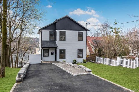 Homes For Sale - 91 Ridgeview Avenue<br/> Yonkers, NY 10710