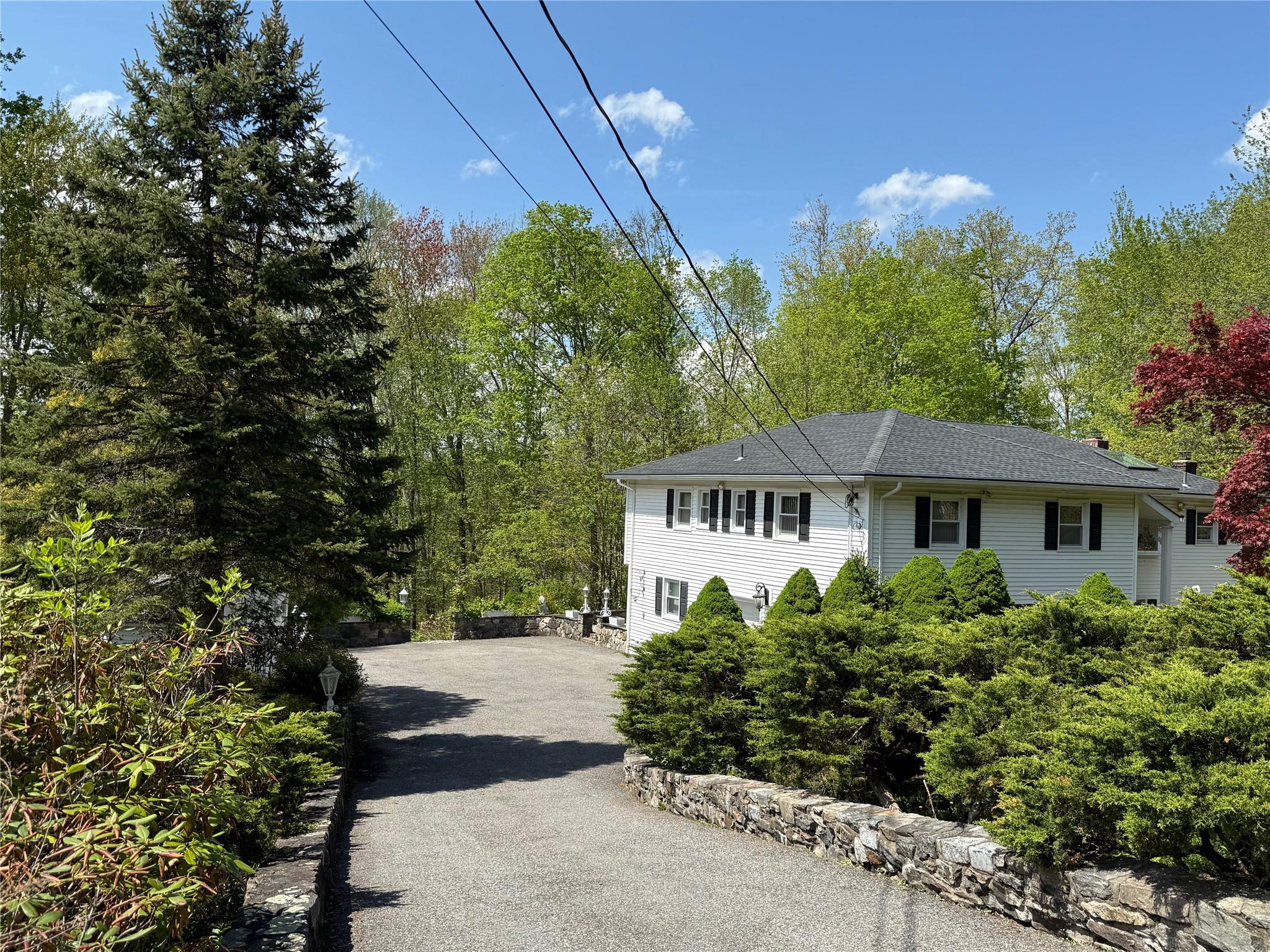 2355 Vista Court, Yorktown Heights, New York image 1