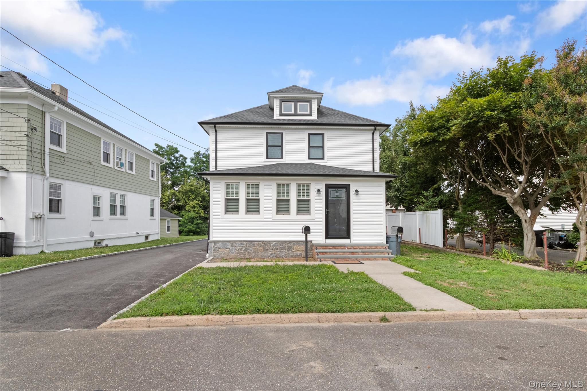 Photo 1 of 13 — 38 Smith Street 1, Glen Cove, NY 11542