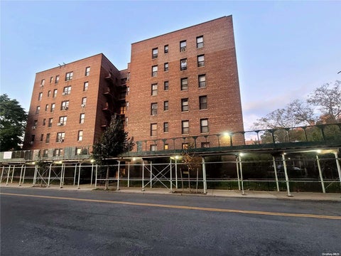 Homes For Sale - 8423 Manton Street #1D<br/> Briarwood, NY 11435
