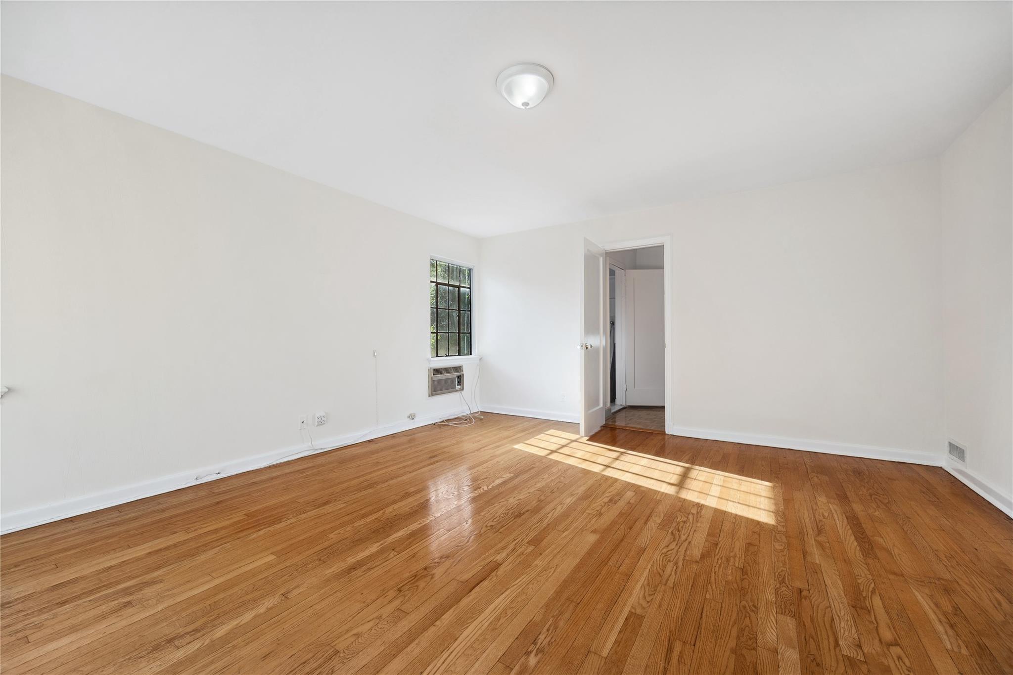 119 Knickerbocker Road, Manhasset, New York image 14