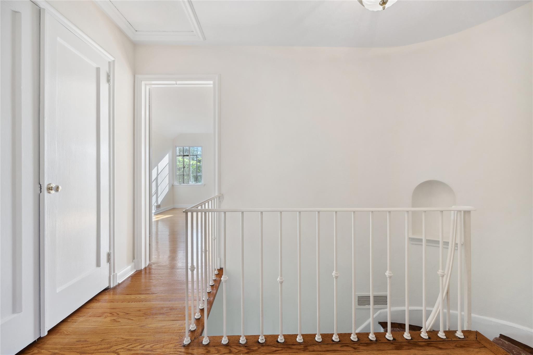 119 Knickerbocker Road, Manhasset, New York image 10