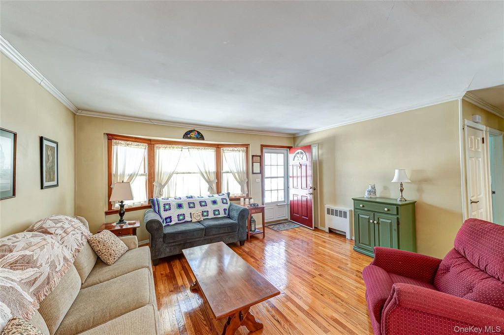 Photo of 36 Sinclair Drive, Greenlawn, NY 11740 (MLS # 960006)