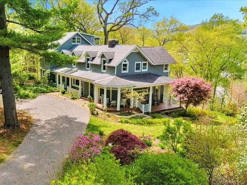 Homes For Sale - 8 Manitou Ridge<br/> Putnam County, Garrison, NY 10524