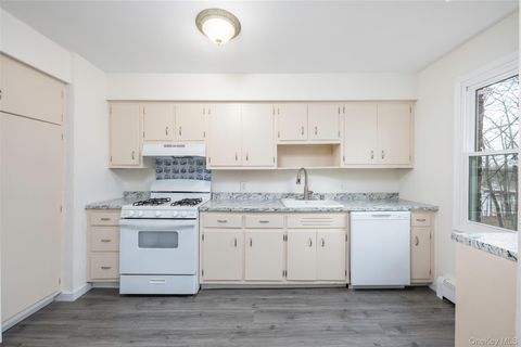 Condo For Sale - 1668 Route 9 #1F<br/> Dutchess County, Wappingers Falls, NY 12590