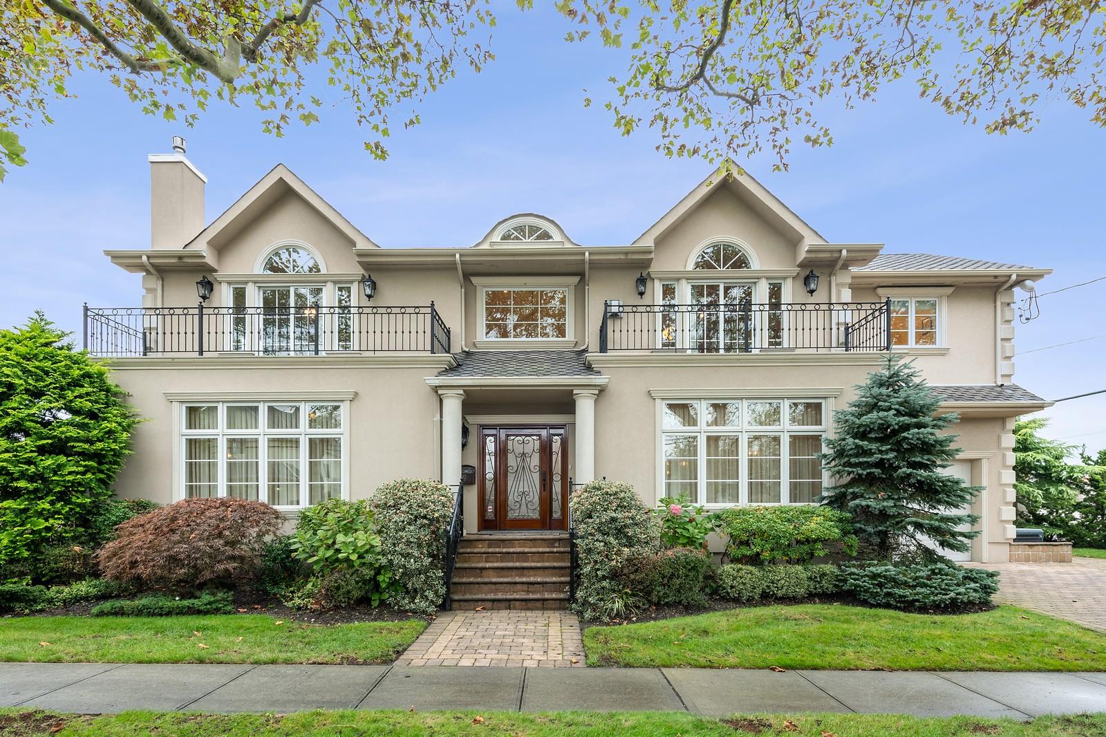 83 Ithaca Avenue, Atlantic Beach, New York image 1