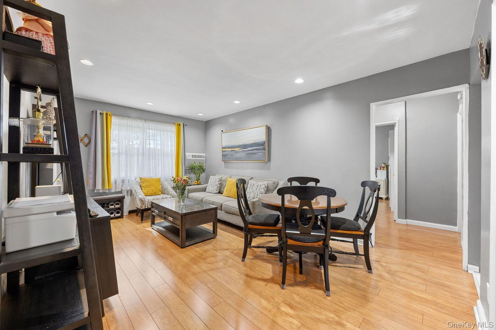 252-23 63 Avenue 1081