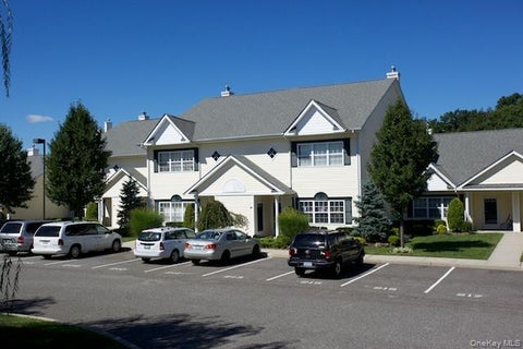 Apartment For Rent - 411 Center Court #411<br/> Suffolk County, Medford, NY 11763