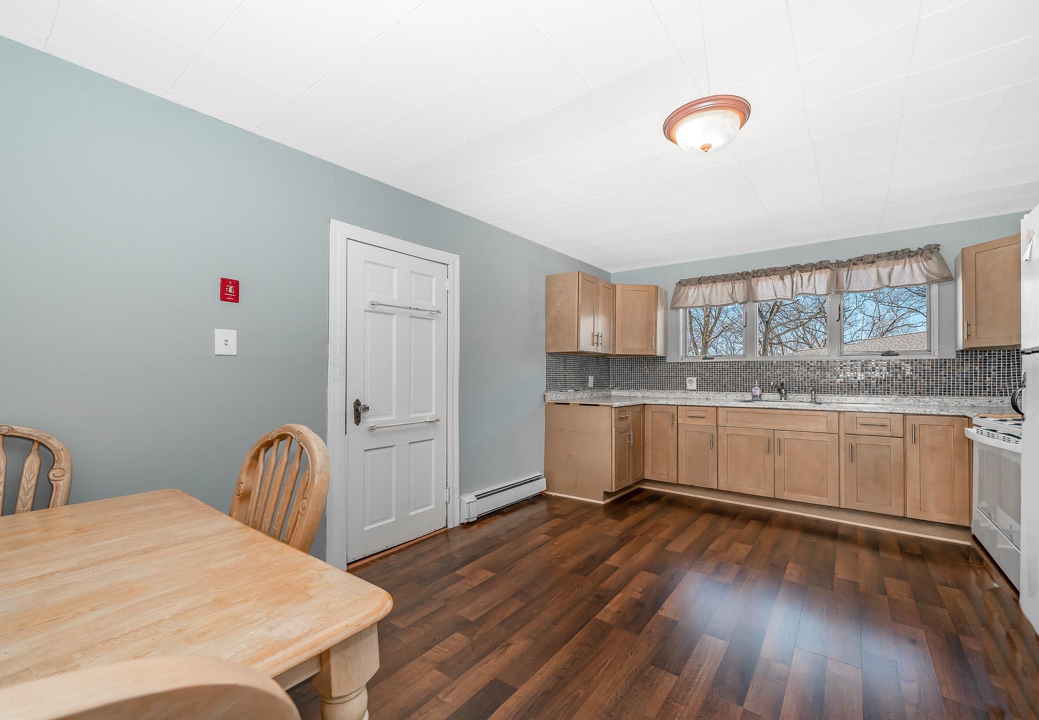 265 Roosevelt Avenue, Freeport, New York image 7