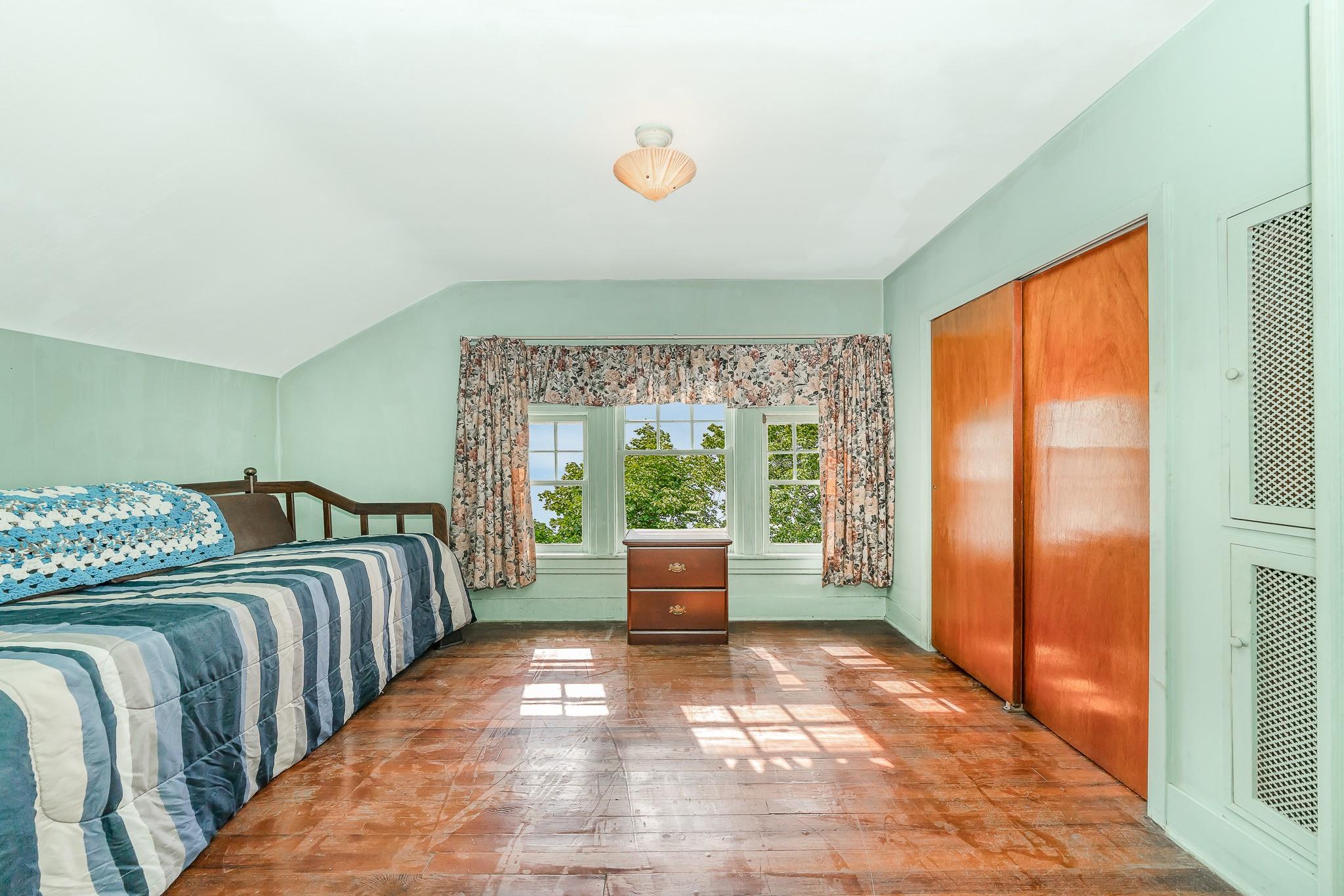 265 Roosevelt Avenue, Freeport, New York image 21