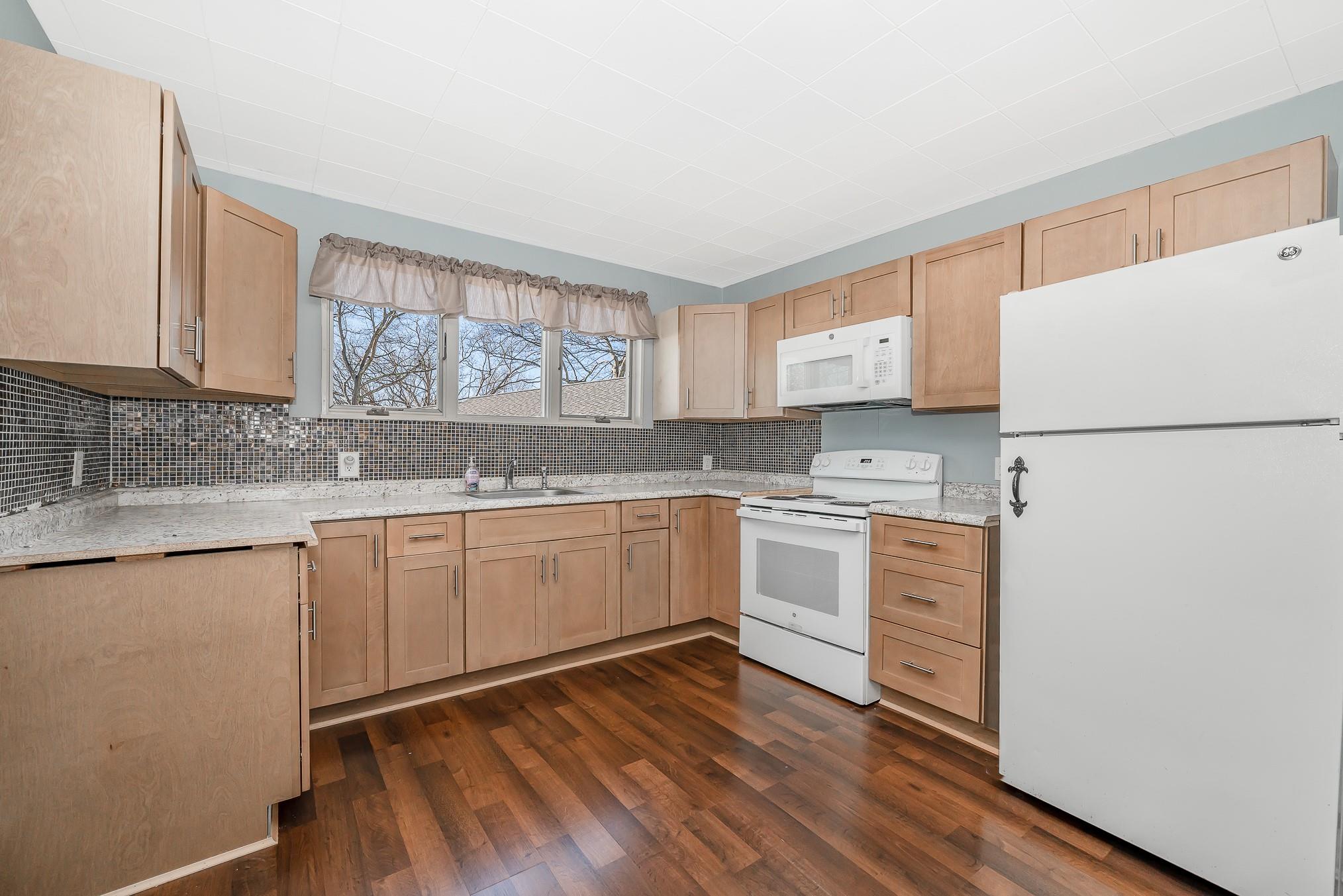 265 Roosevelt Avenue, Freeport, New York image 9