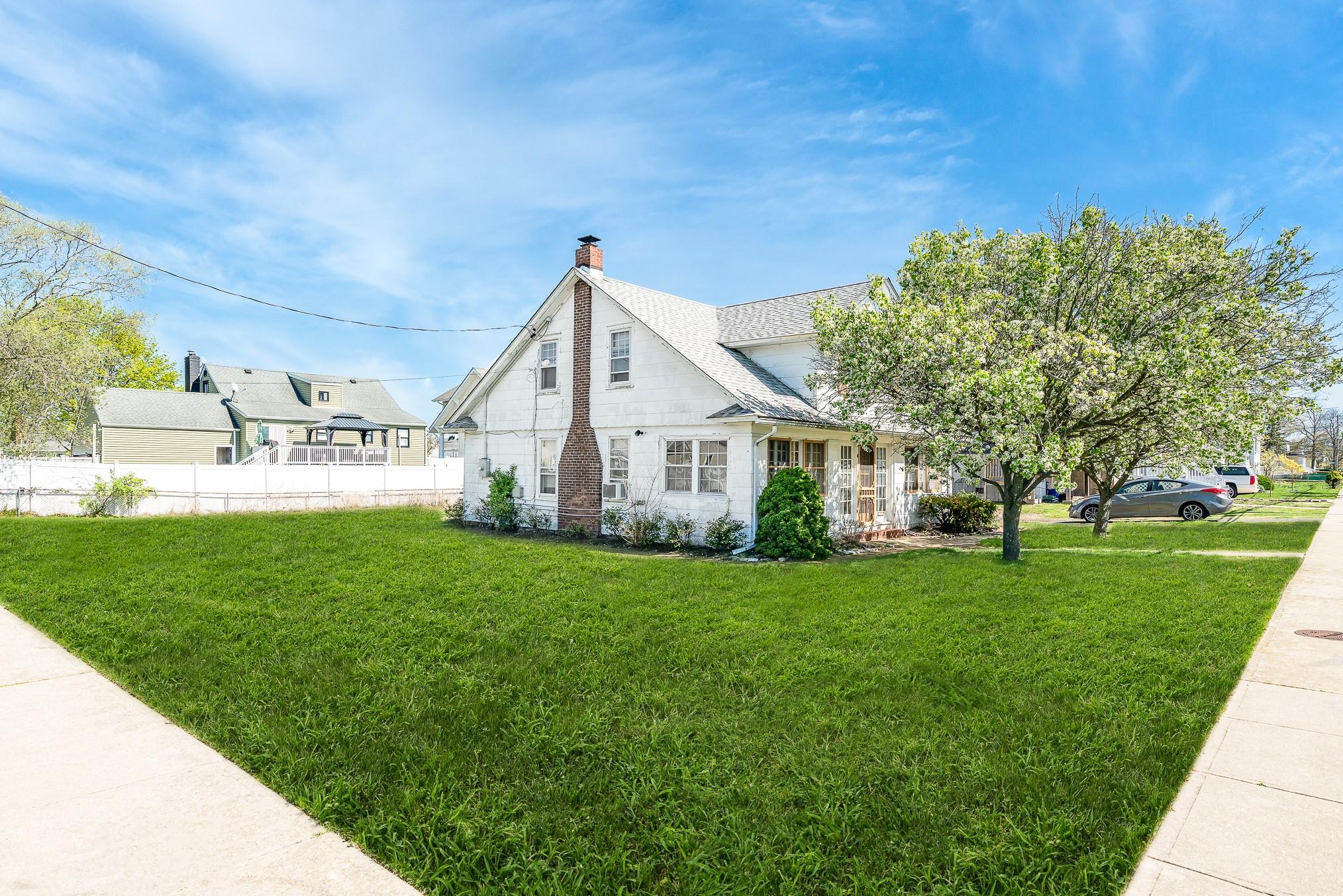 265 Roosevelt Avenue, Freeport, New York image 3