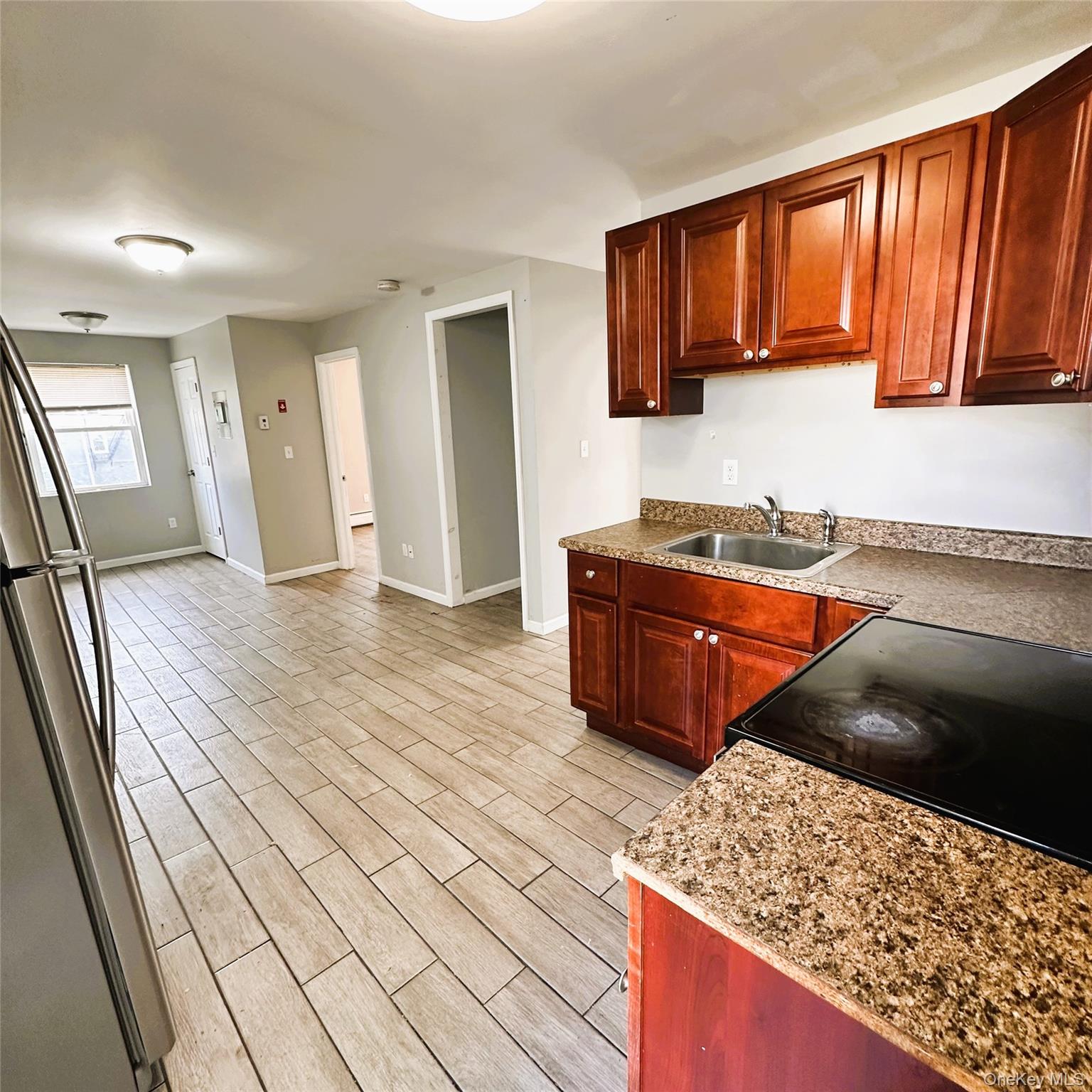 Poughkeepsie, New York 12601, United States, 2 Bedrooms Bedrooms, ,1 BathroomBathrooms,Residential,Active,189877