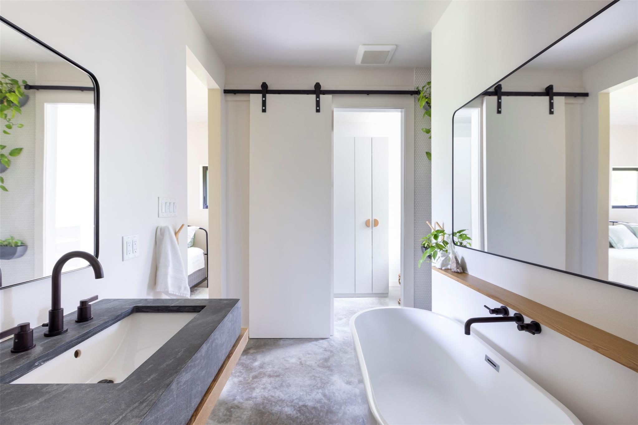 Catskill, New York 12414, United States, 3 Bedrooms Bedrooms, ,3 BathroomsBathrooms,Residential,Active,154156