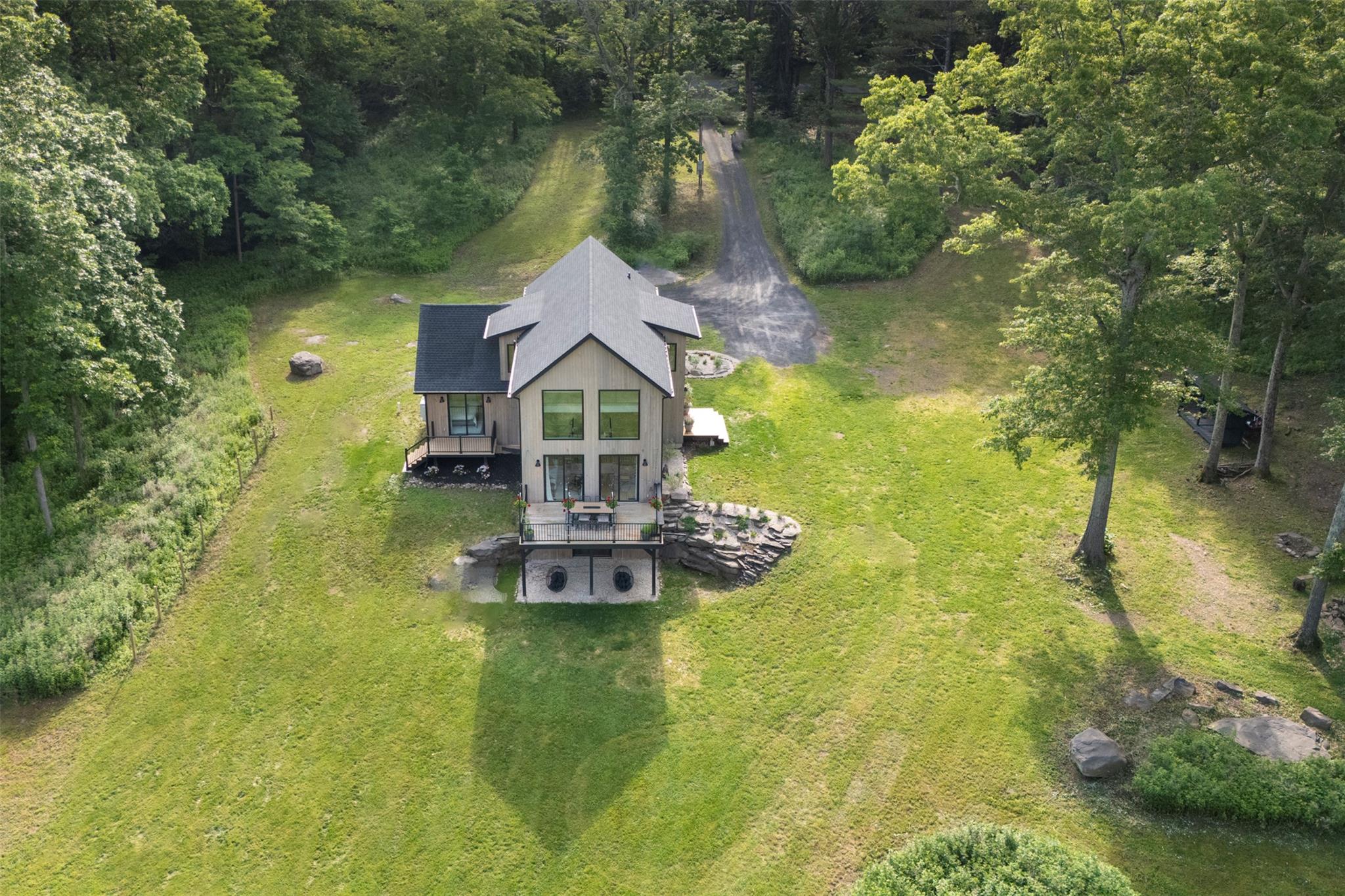 Catskill, New York 12414, United States, 3 Bedrooms Bedrooms, ,3 BathroomsBathrooms,Residential,Active,154156